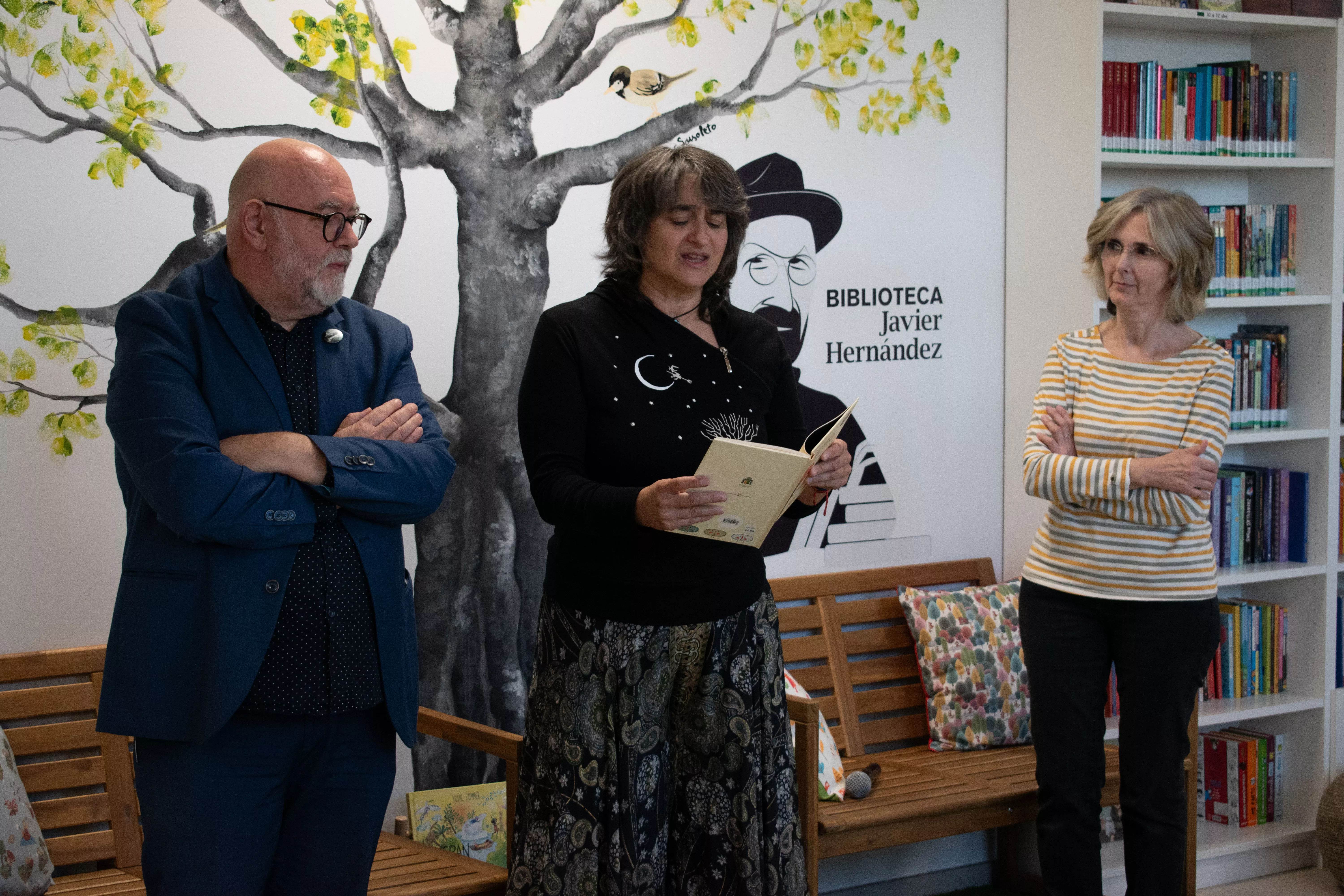 Inauguración de la Biblioteca Javier Hernández.