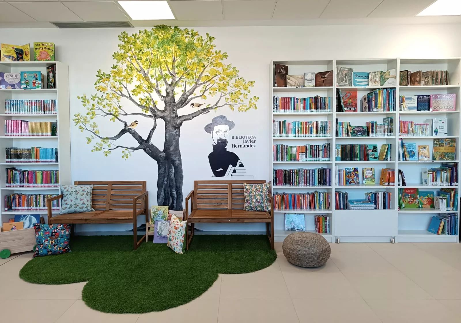 Biblioteca Javier Hernández 