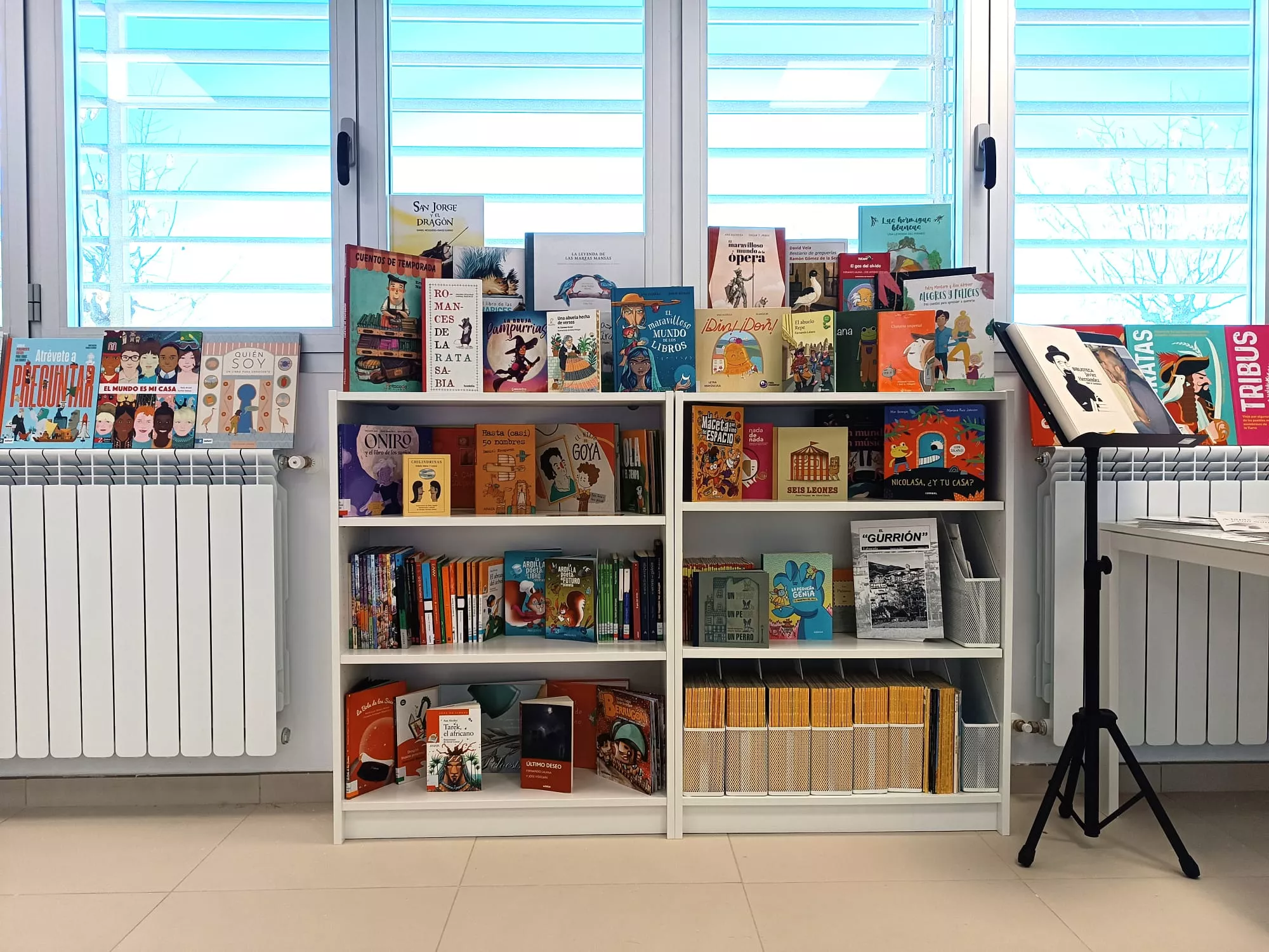 Biblioteca Javier Hernández 