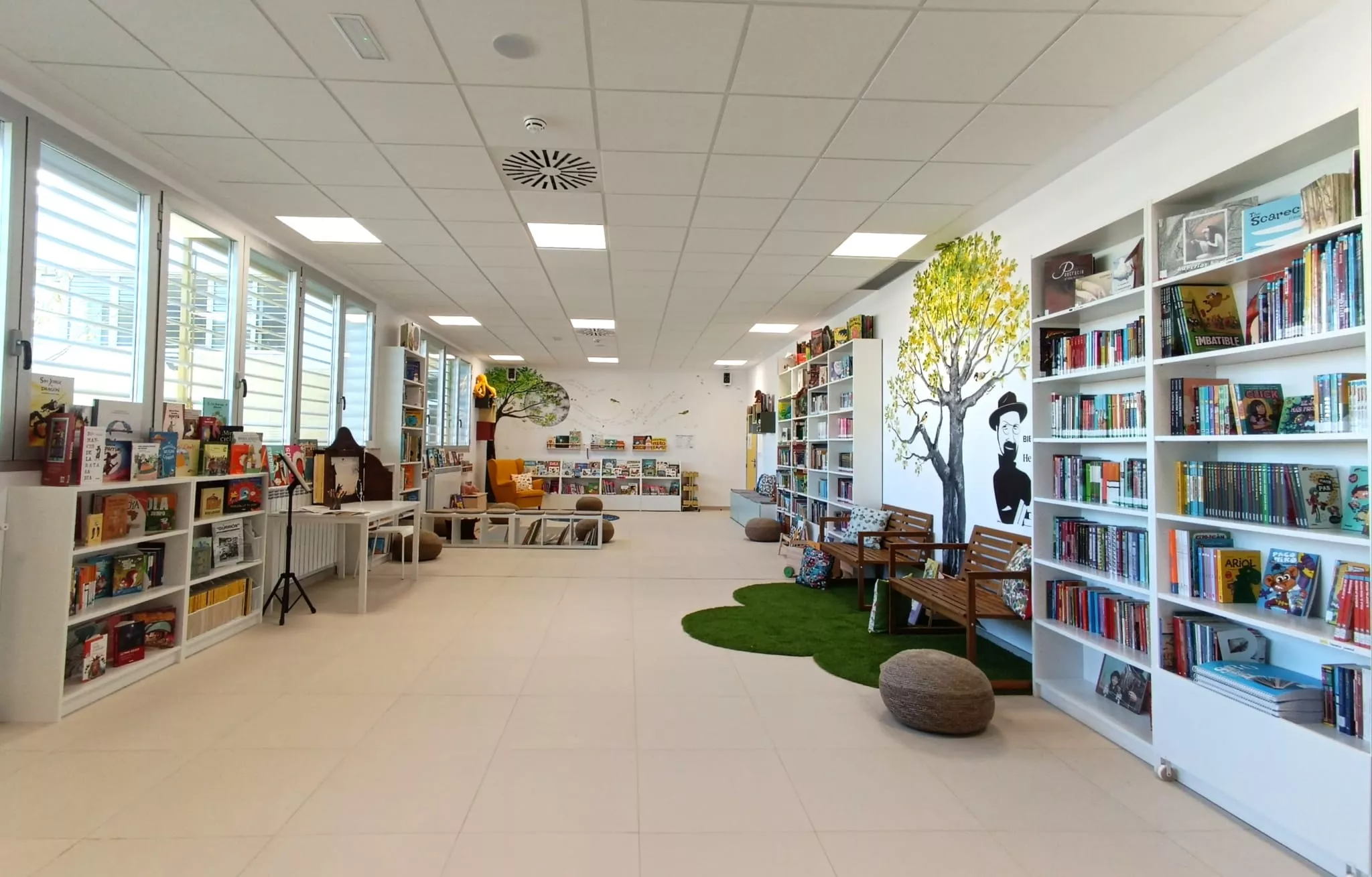 Biblioteca Javier Hernández 