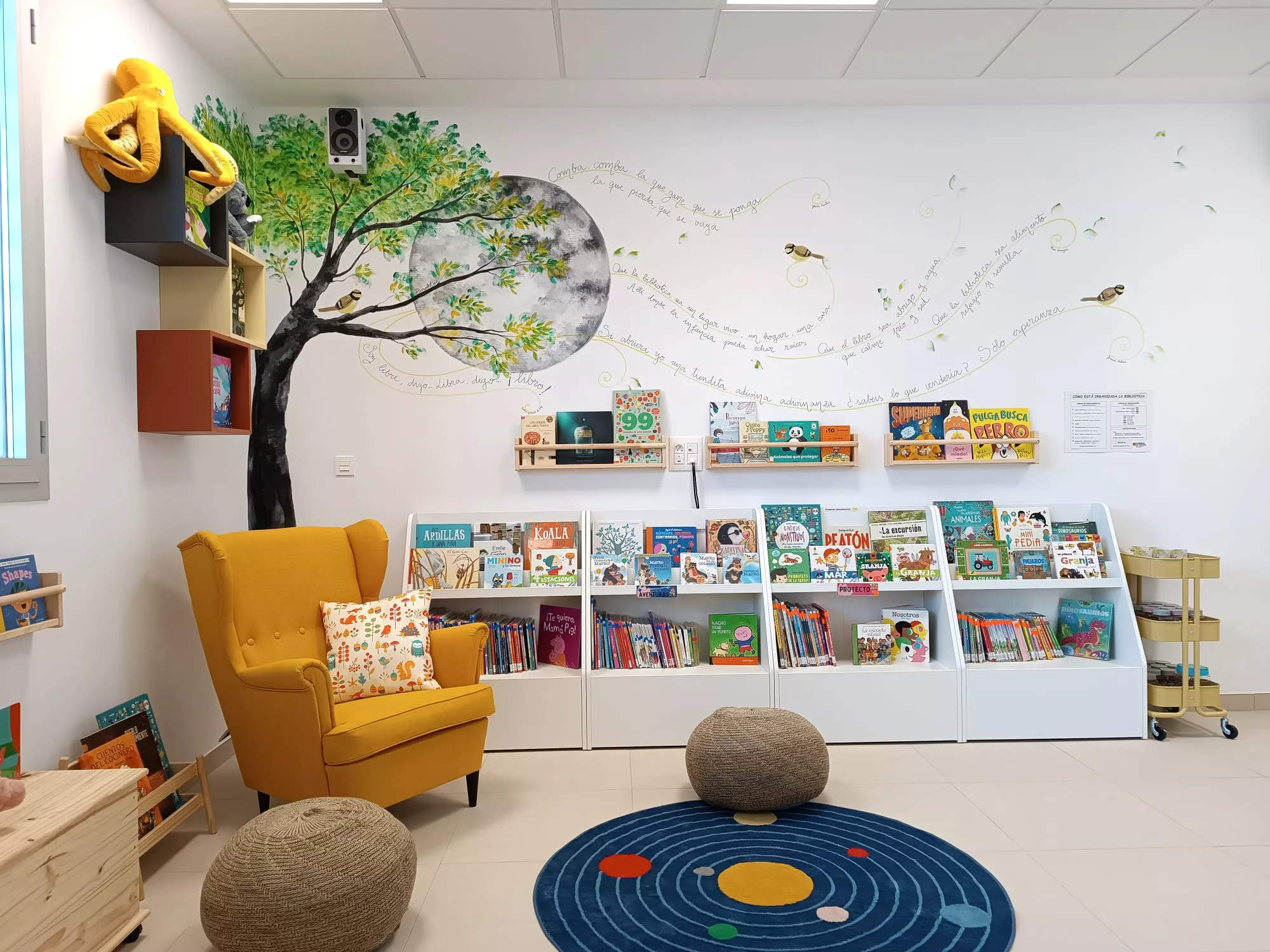 Biblioteca Javier Hernández 