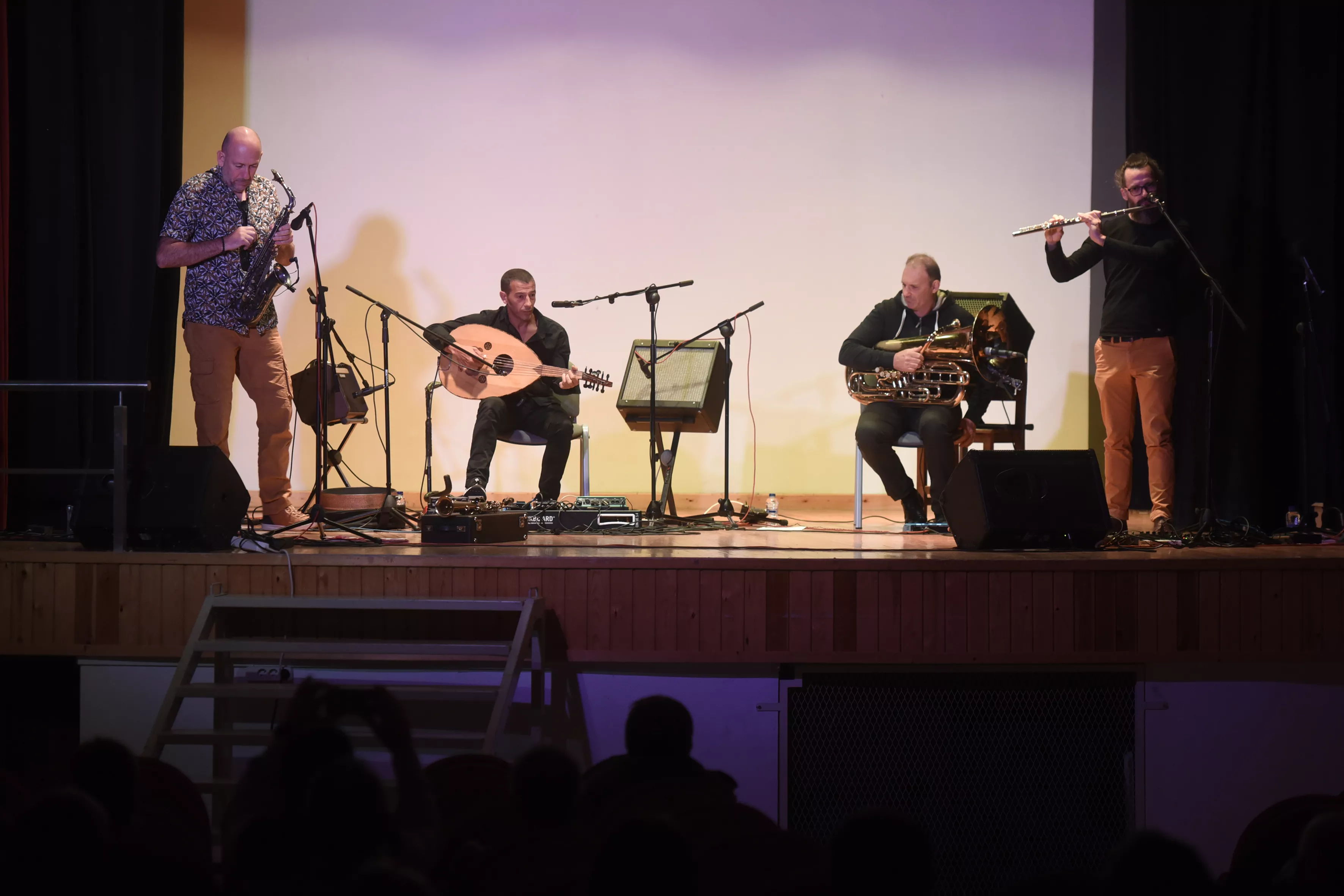 Inicio del festival Extrarradios en Almudévar. Foto Javier Blasco