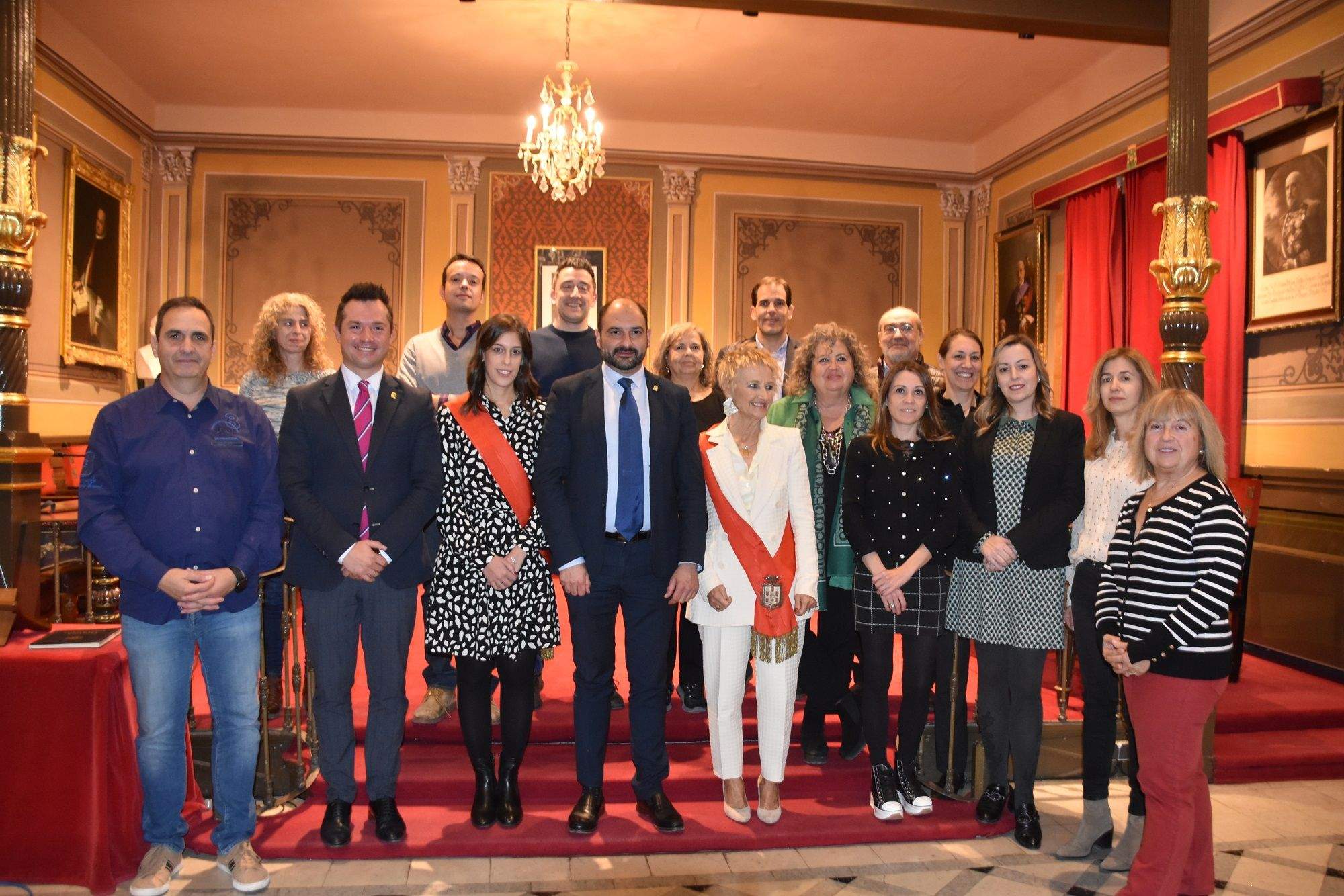 Alcalde y concejales Ayuntamiento de Barbastro, tras la incorporación de Espierrez y Huguet