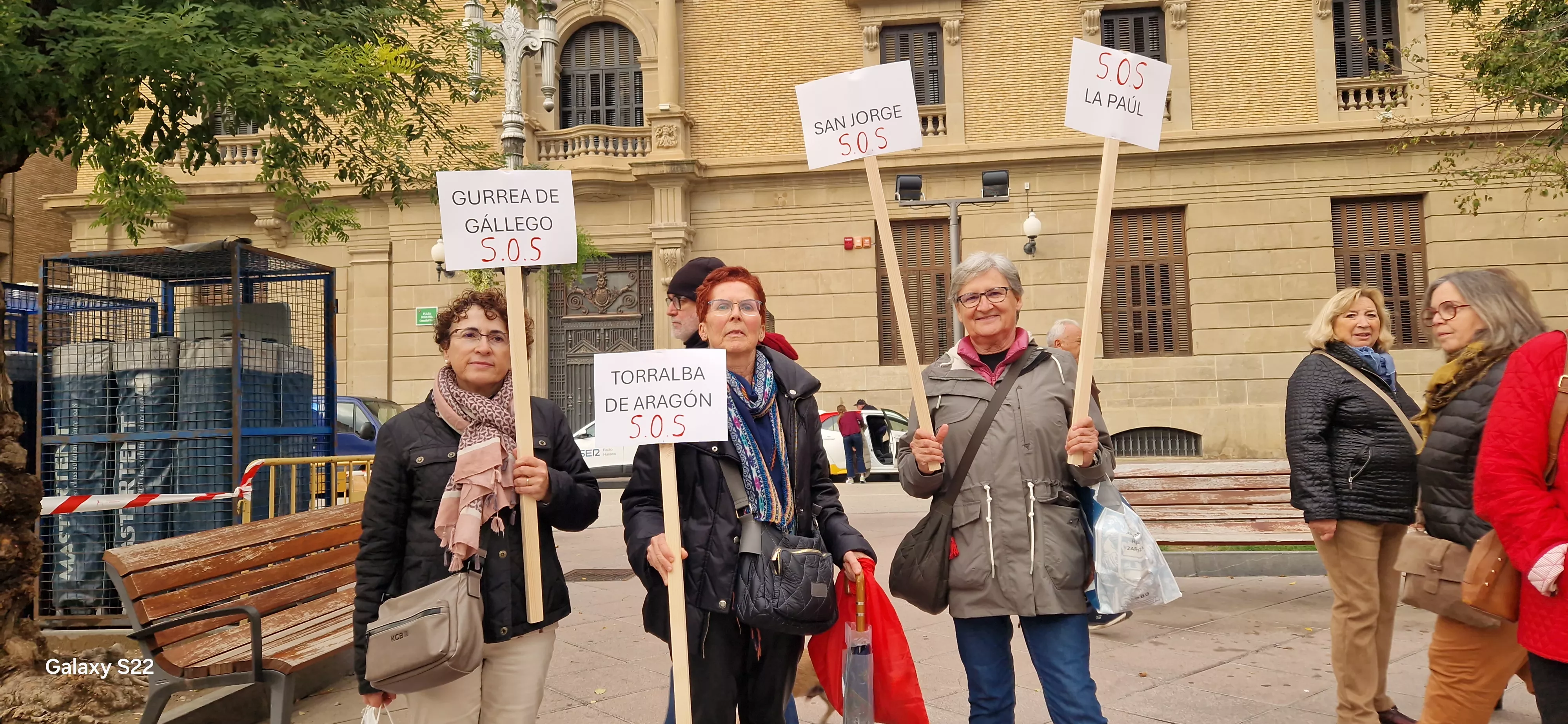  Concentración en Huesca en defensa de la sanidad pública. Foto Myriam Martínez 