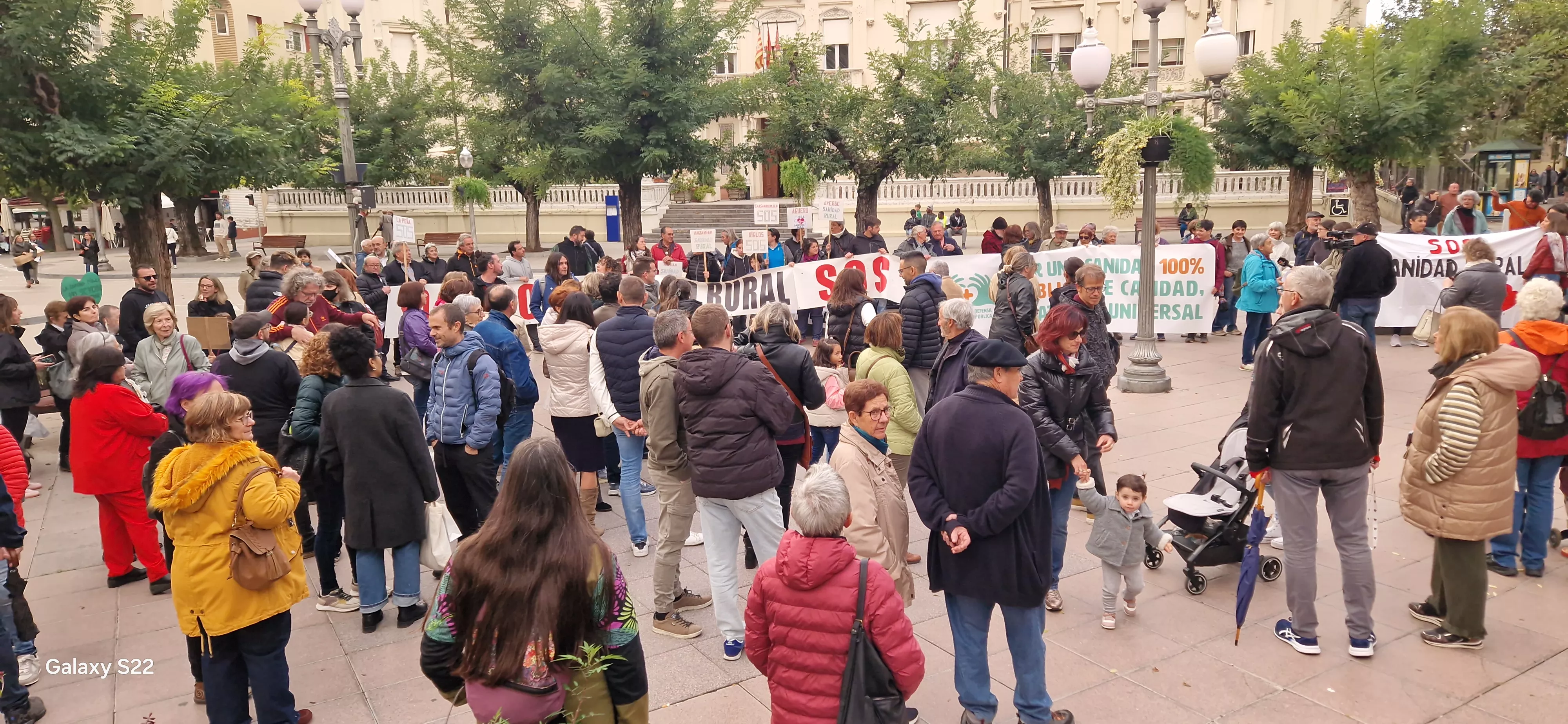  Concentración en Huesca en defensa de la sanidad pública. Foto Myriam Martínez 