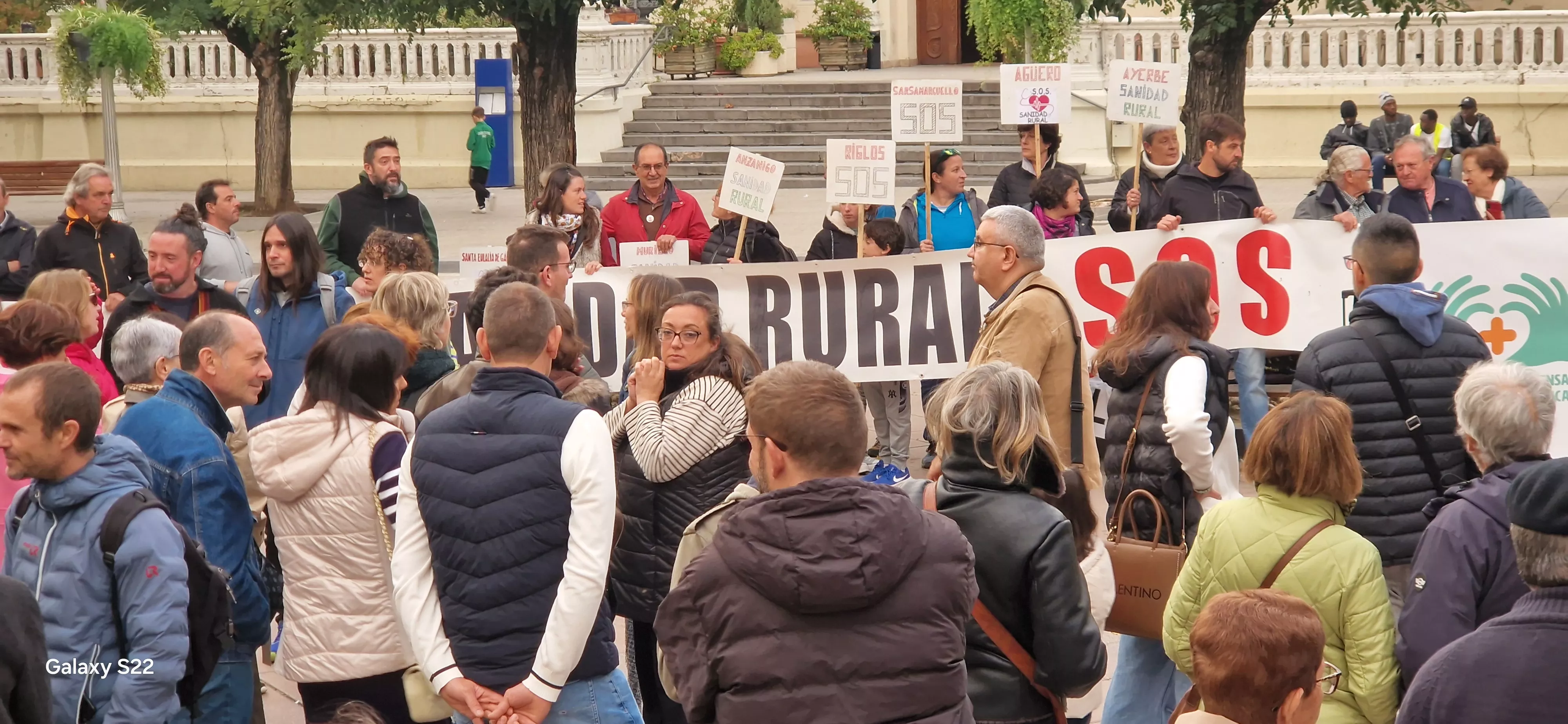  Concentración en Huesca en defensa de la sanidad pública. Foto Myriam Martínez 