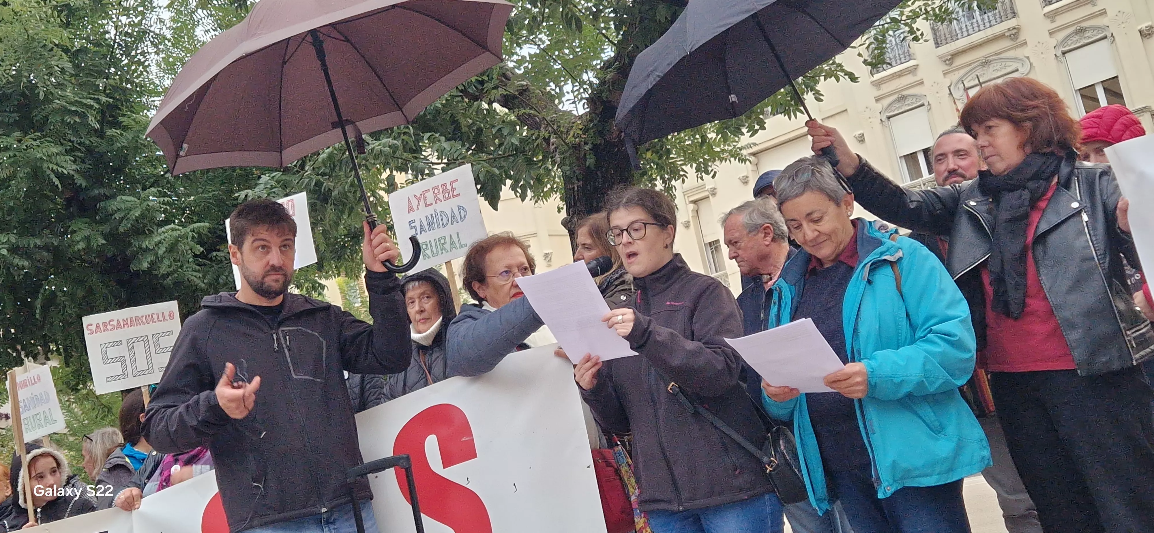  Concentración en Huesca en defensa de la sanidad pública. Foto Myriam Martínez 