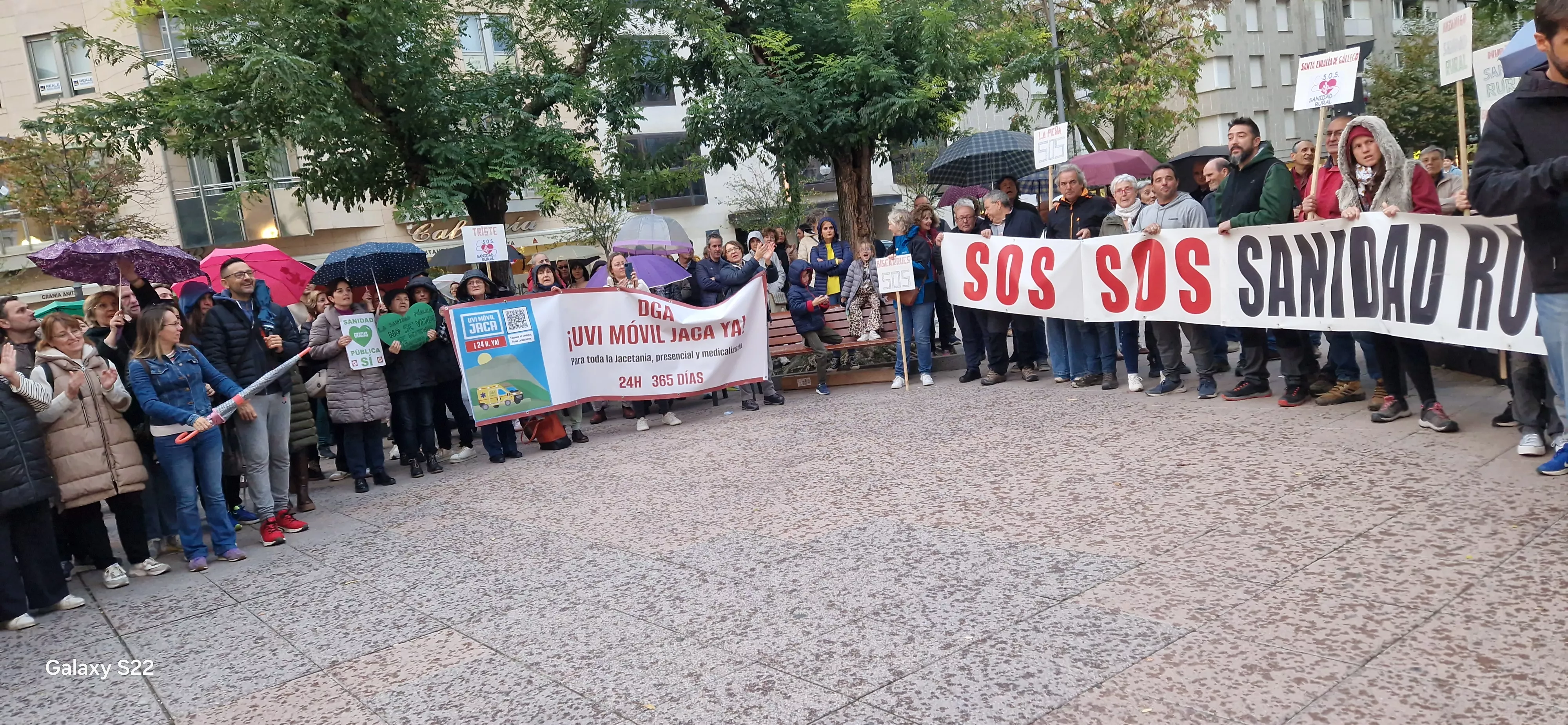  Concentración en Huesca en defensa de la sanidad pública. Foto Myriam Martínez 