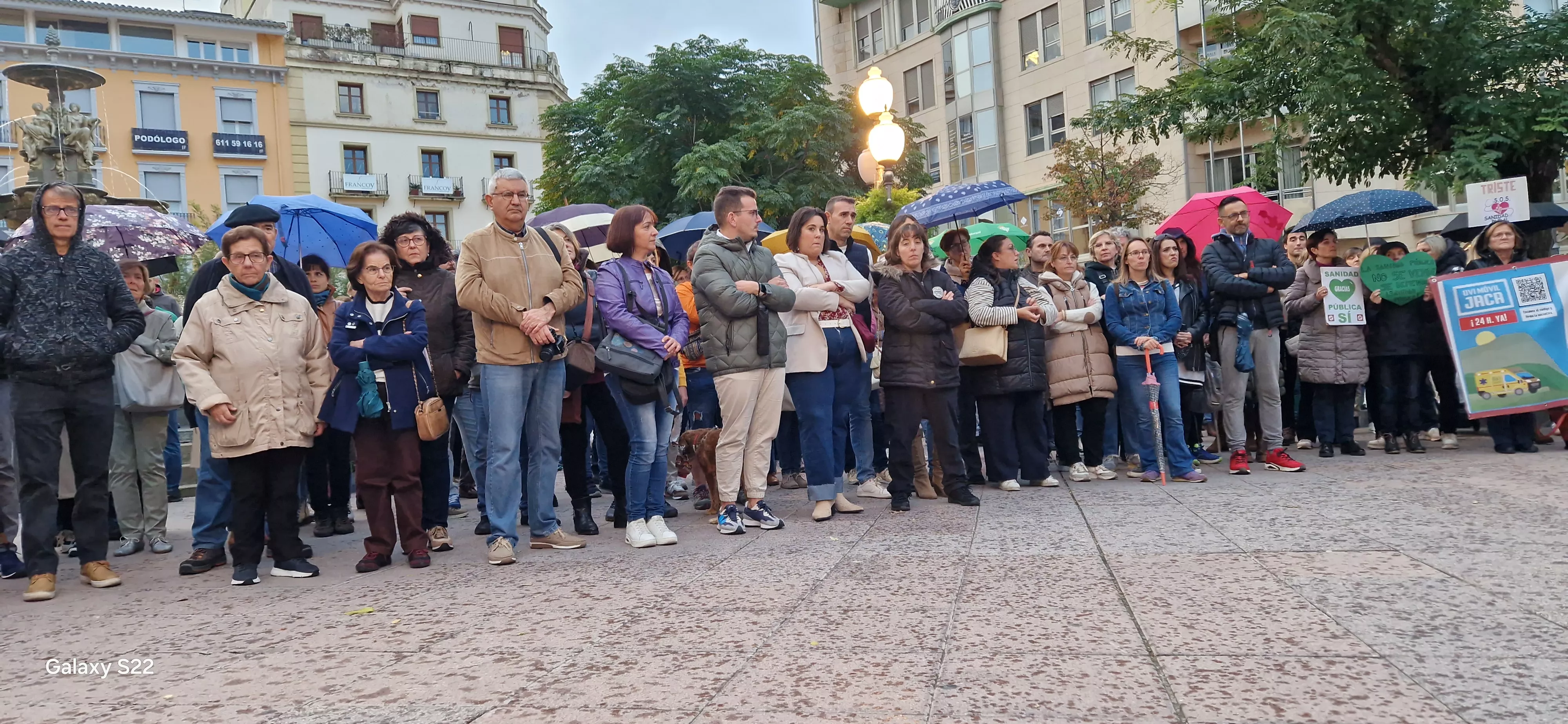  Concentración en Huesca en defensa de la sanidad pública. Foto Myriam Martínez 