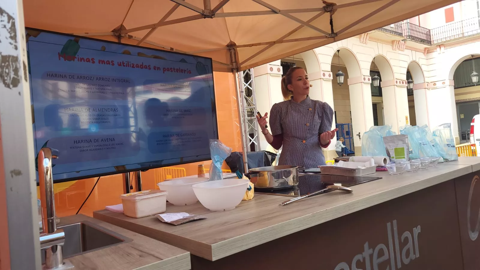Raúl Bernal y Cristina Marco en la Feria Huesca es Dulce
