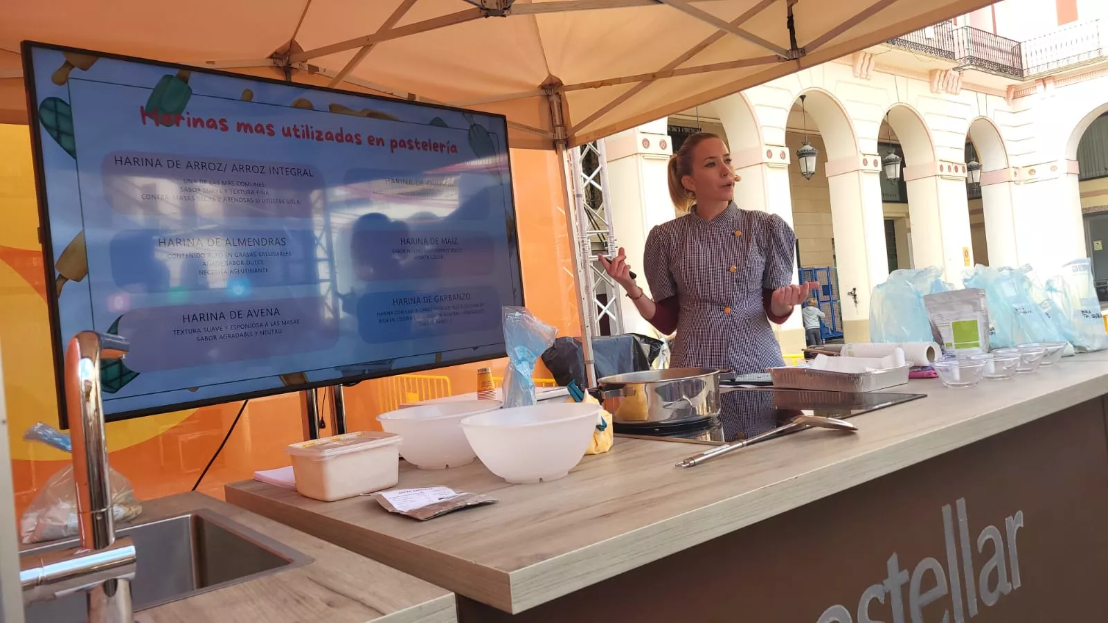 Raúl Bernal y Cristina Marco en la Feria Huesca es Dulce