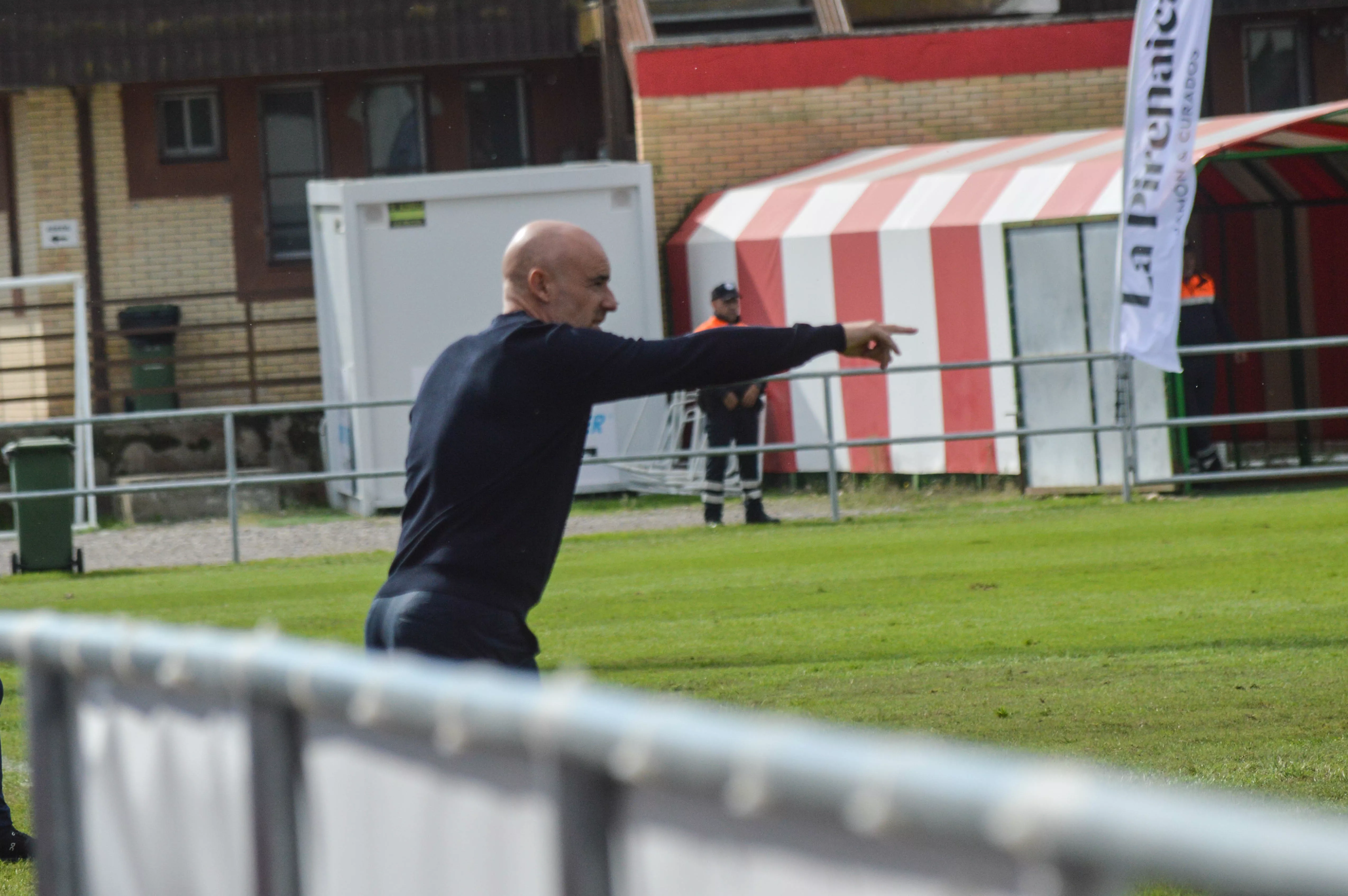 Martínez, tras la victoria del Barbastro: "Hemos hecho un partido muy serio". Foto: Jorge Mazón/El Cruzado Aragonés