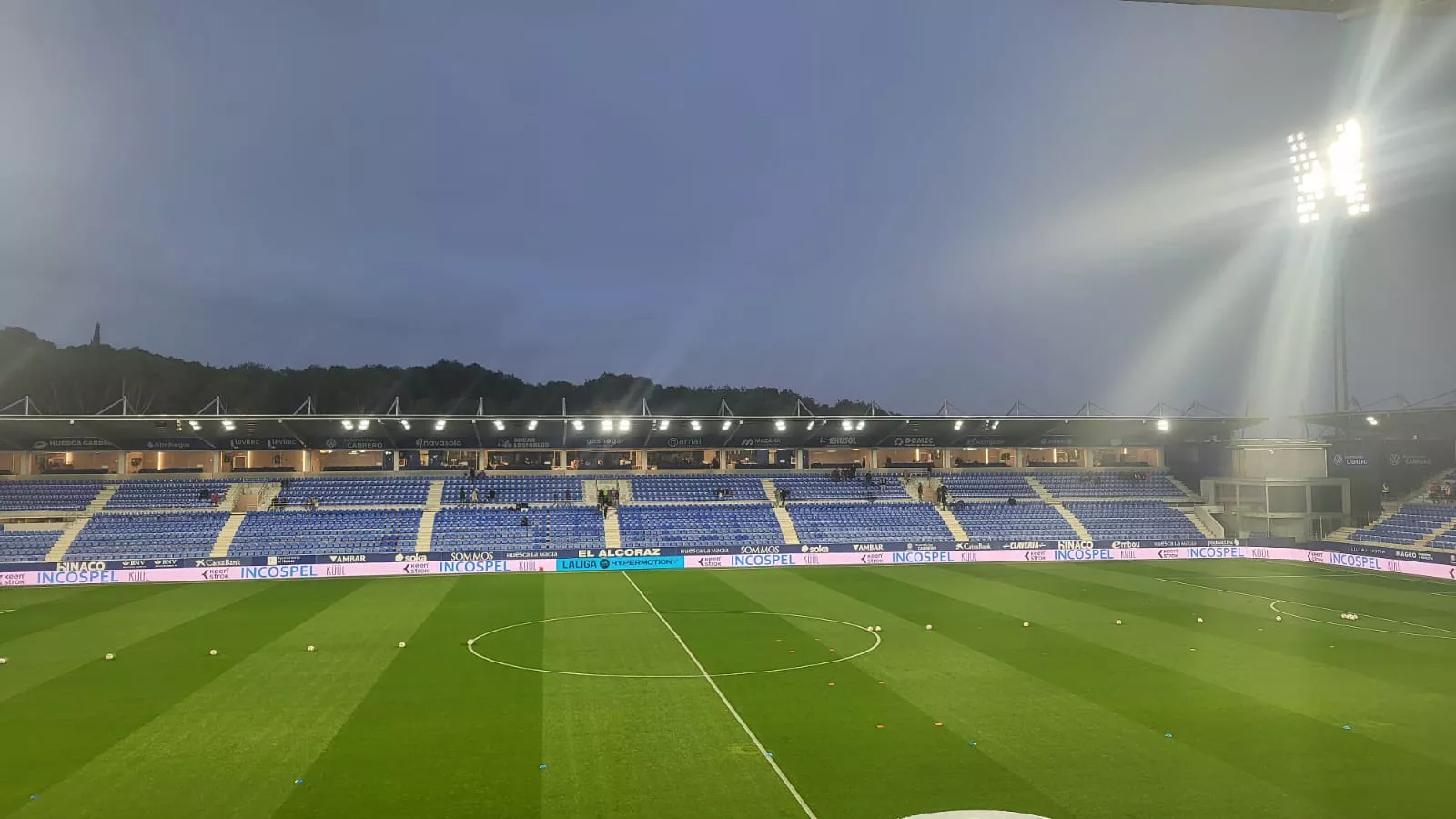 ERE en la SD Huesca: salen 12 trabajadores y otros 12 tendrán un ajuste de jornada