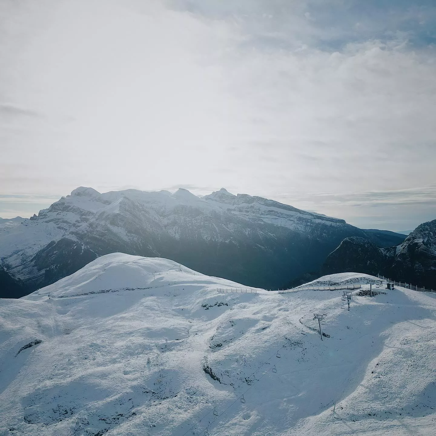 La nieve llega a Candanchú a finales de octubre.