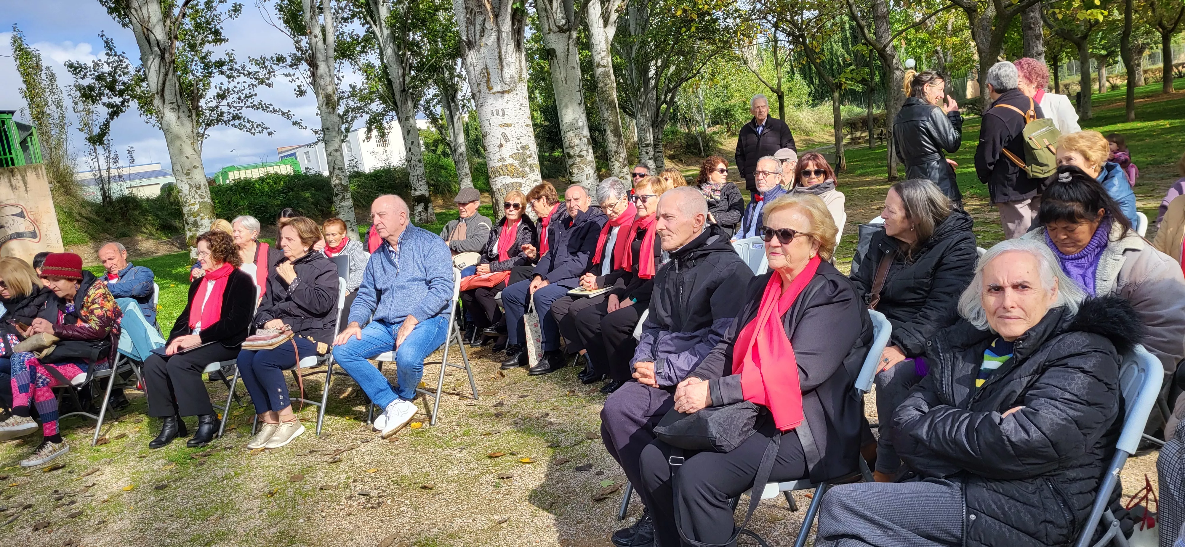 Encuentro de coros para relanzar el parque Joaquín Roig de Huesca. Foto Mercedes Manterola