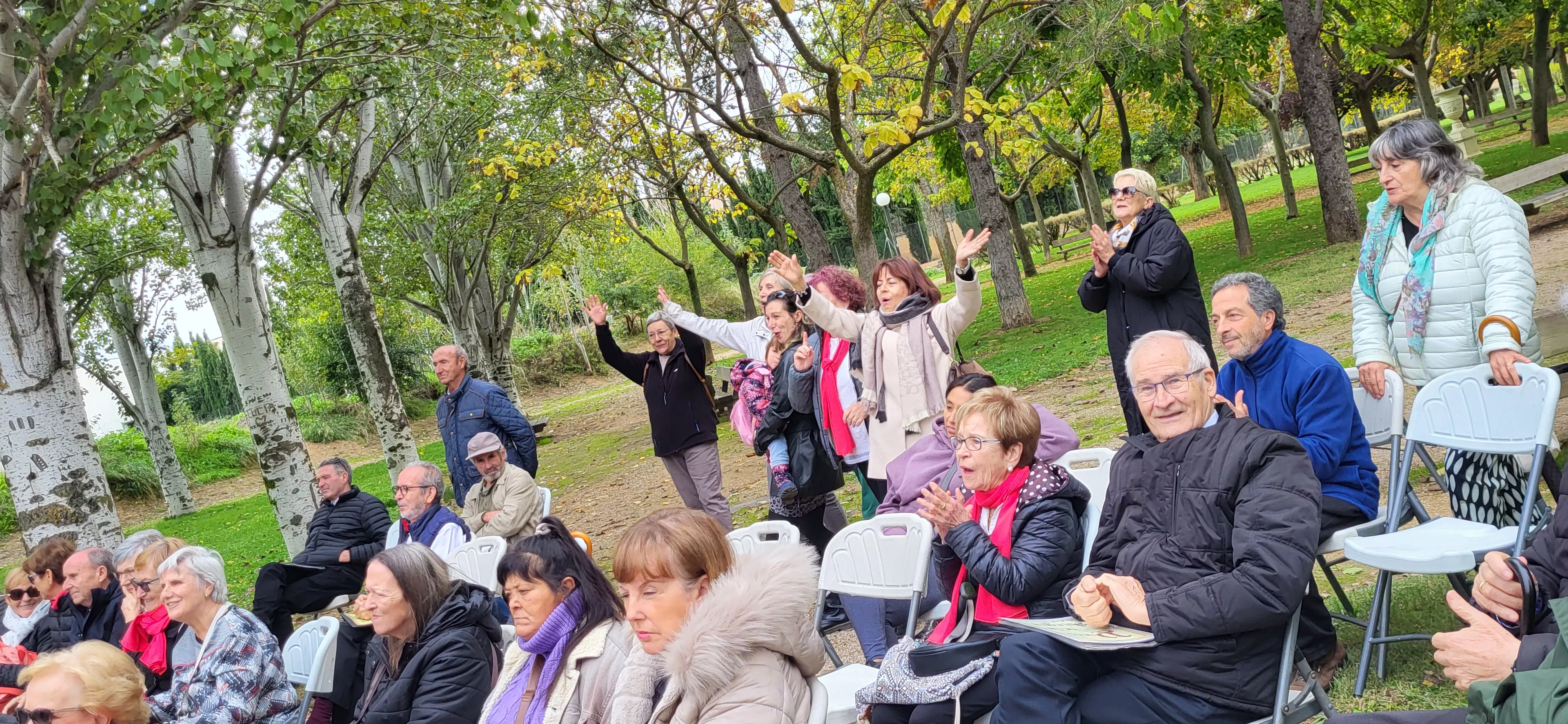 Encuentro de coros para relanzar el parque Joaquín Roig de Huesca. Foto Mercedes Manterola