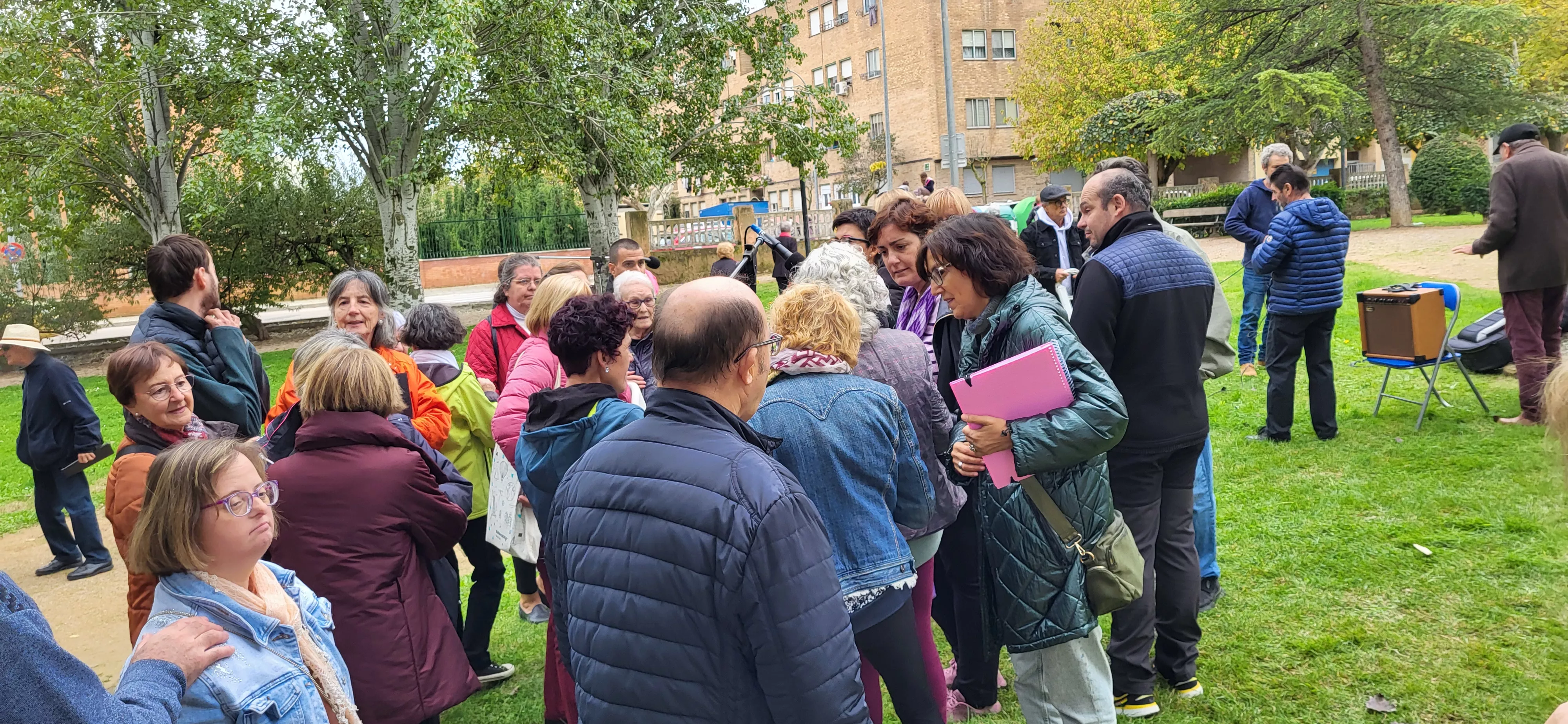 Encuentro de coros para relanzar el parque Joaquín Roig de Huesca. Foto Mercedes Manterola