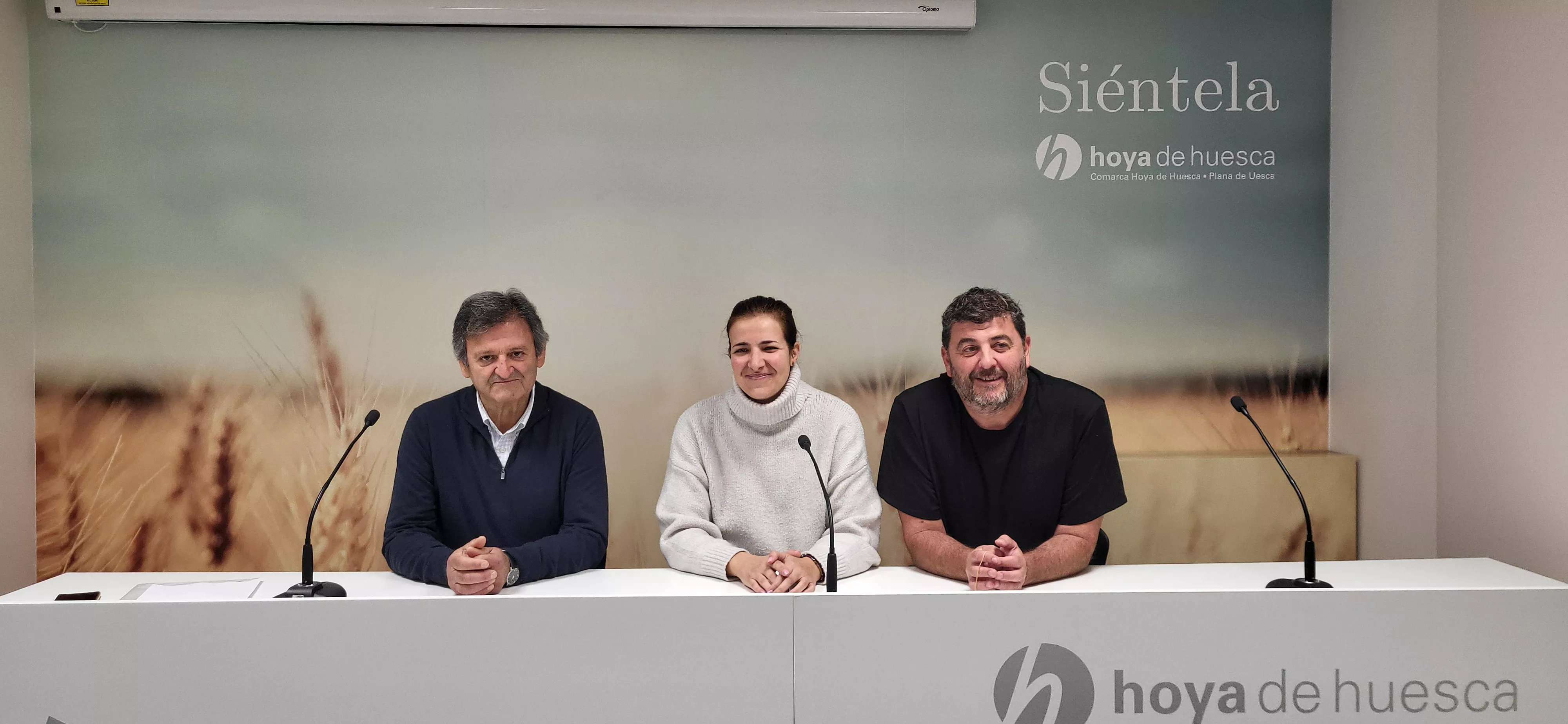 Carlos Ciria, Mónica Soler y Pablo Vallés han presentado la actividad en el Centro de Interpretación de la Alberca de Alboré. 