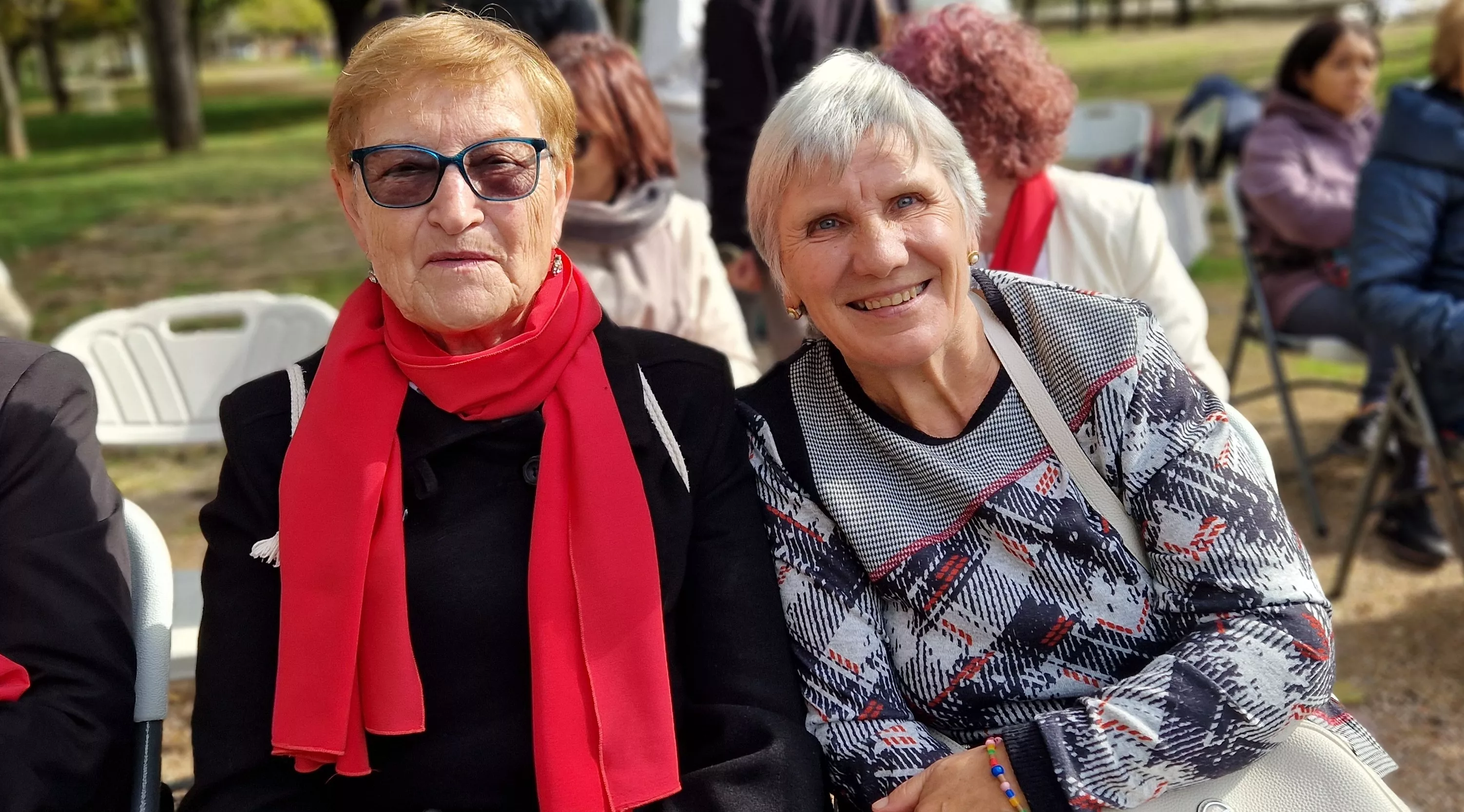 Encuentro de coros para relanzar el parque Joaquín Roig de Huesca. Foto Myriam Martínez