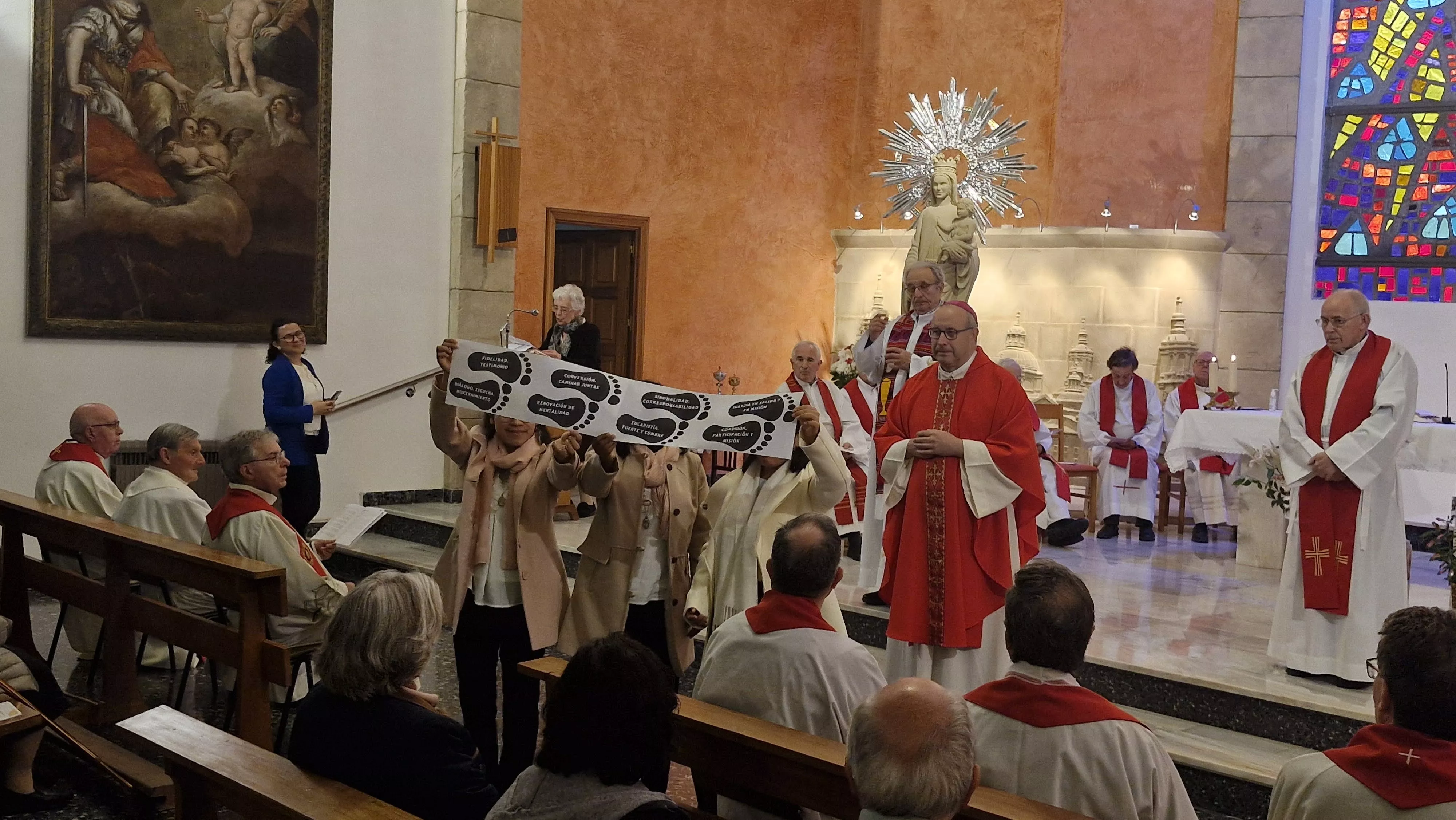 Misa por el 85 aniversario de las Misioneras de Nuestra Señora del Pilar.