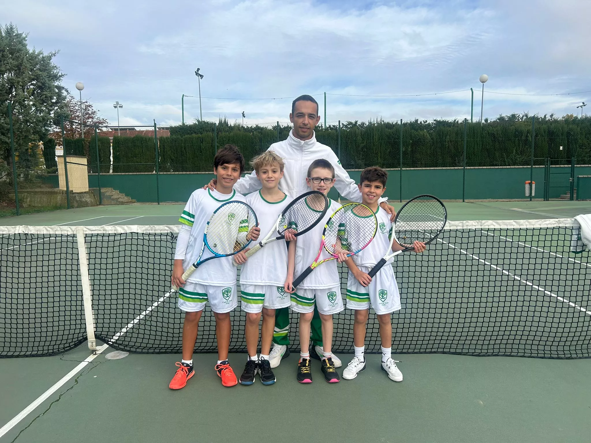 Tenis Zoiti pierde en semis con honor