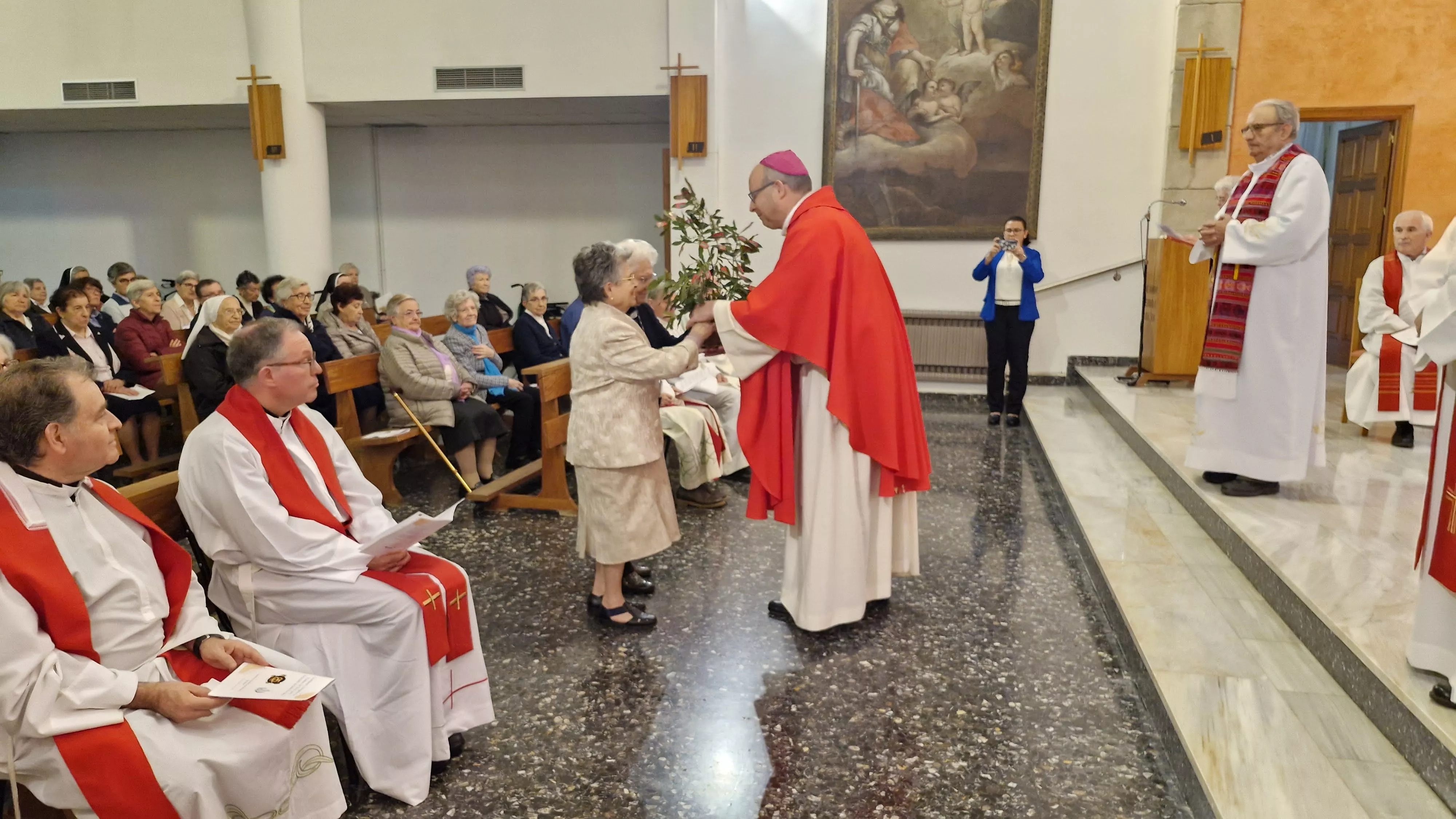 Misa por el 85 aniversario de las Misioneras de Nuestra Señora del Pilar.