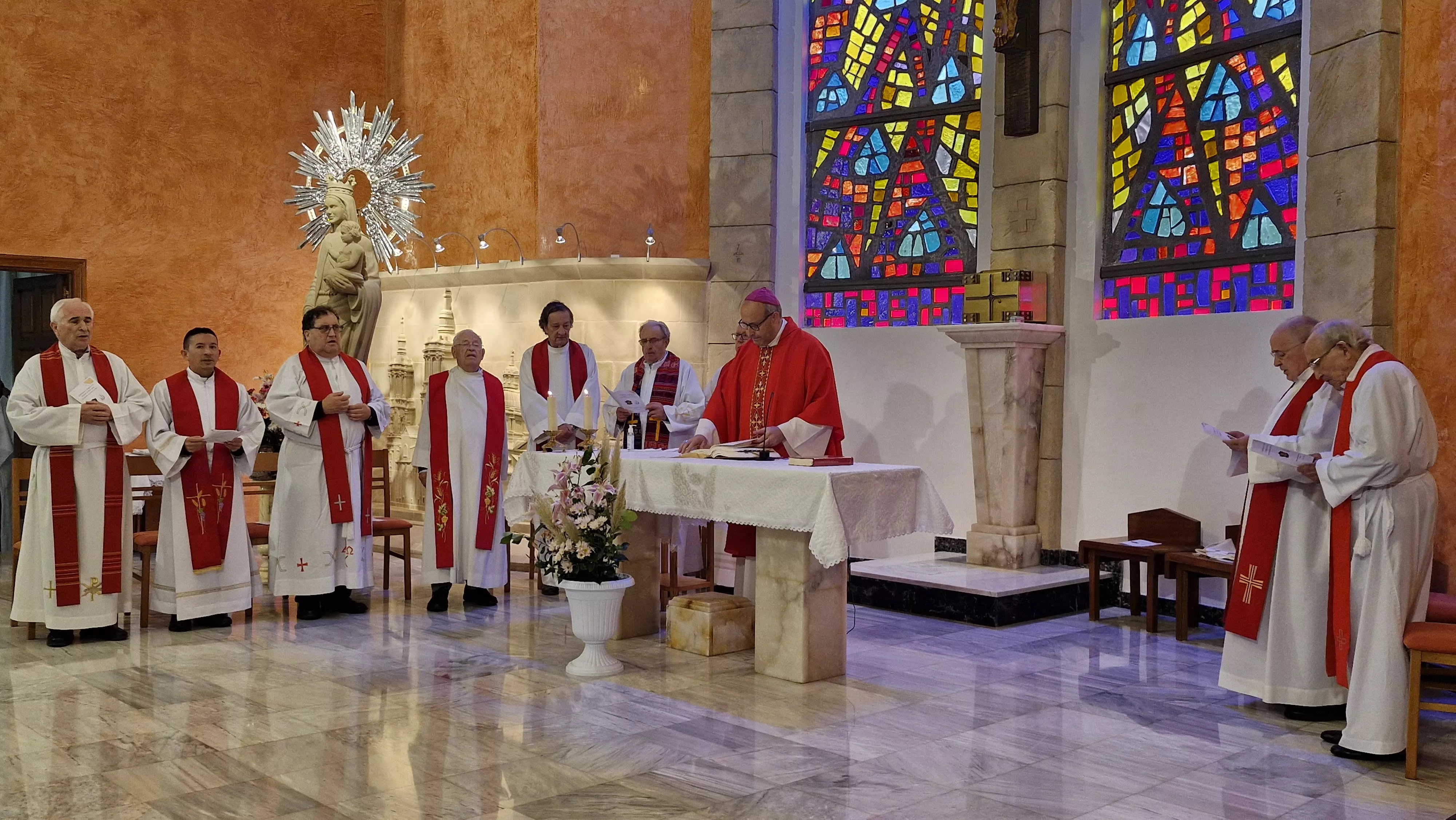 Misa por el 85 aniversario de las Misioneras de Nuestra Señora del Pilar.