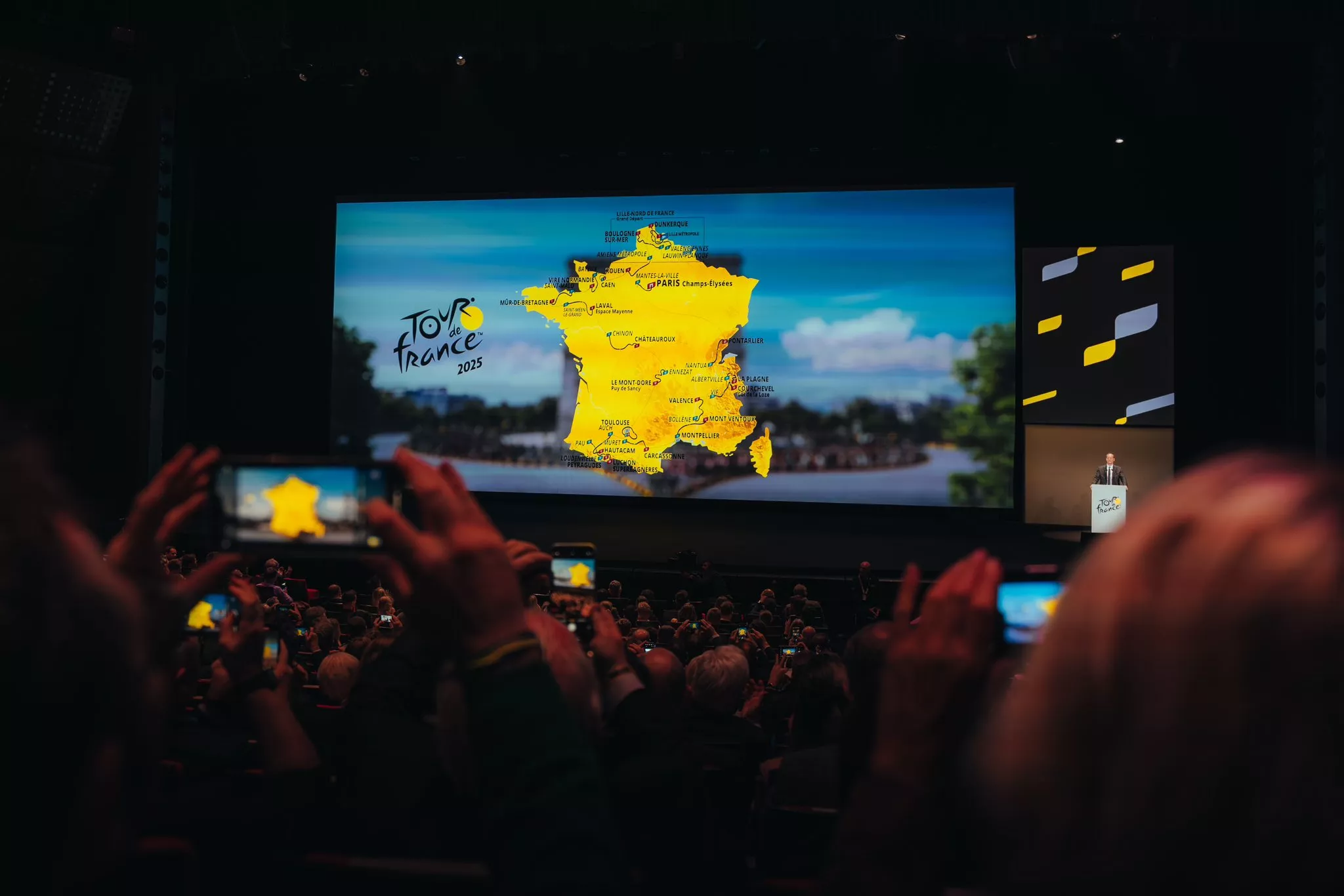 Presentación del Tour de Francia 2025. Foto: X @GilAverous