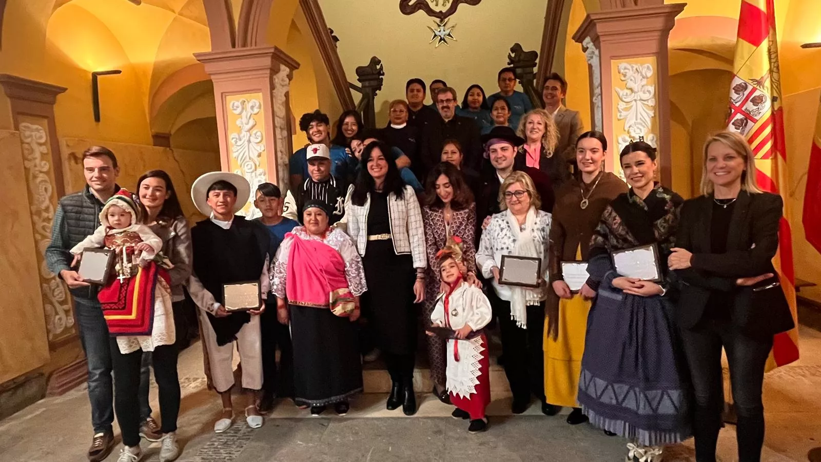 Entrega de premios del LIV Certamen de exaltación de indumentaria tradicional aragonesa de Huesca. Foto Mercedes Manterola