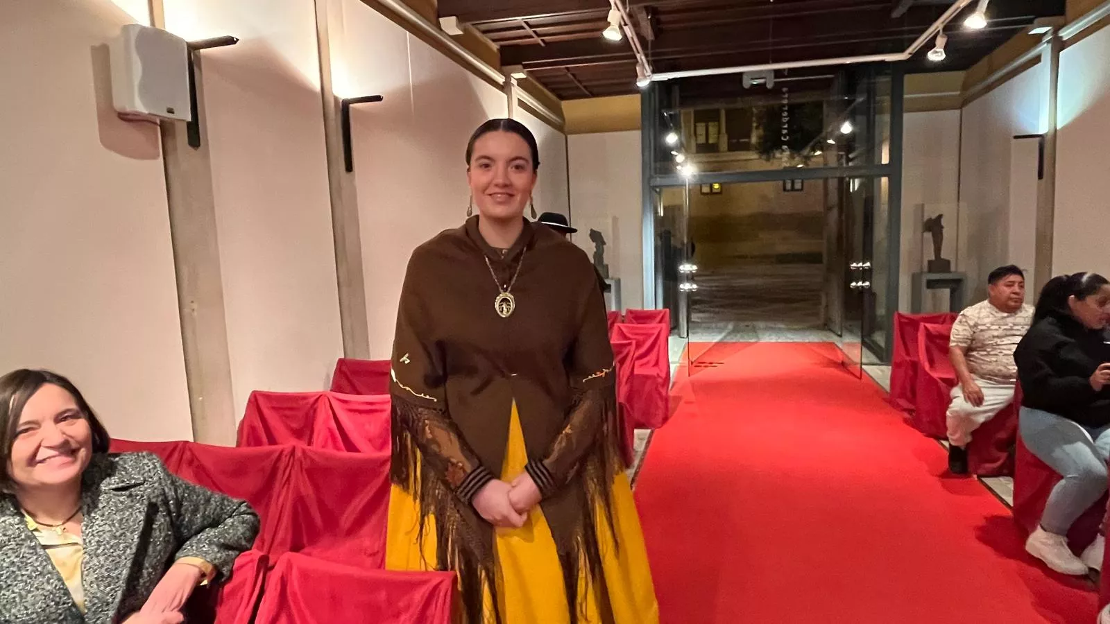 Entrega de premios del LIV Certamen de exaltación de indumentaria tradicional aragonesa de Huesca. Foto Mercedes Manterola