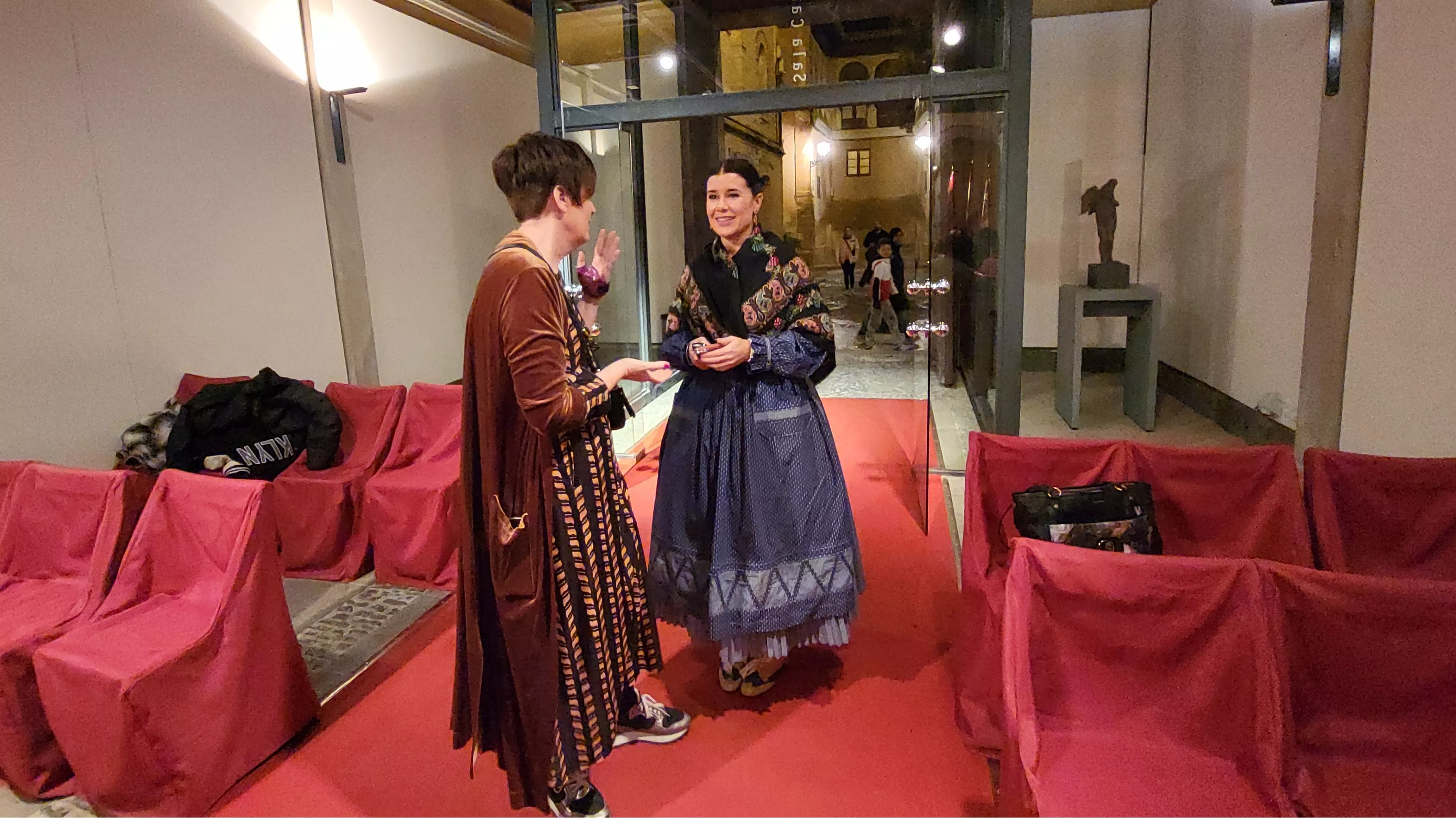 Entrega de premios del LIV Certamen de exaltación de indumentaria tradicional aragonesa de Huesca. Foto Mercedes Manterola