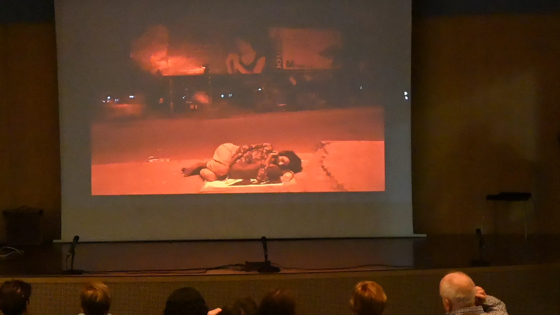 Inauguración de la Muestra Fotográfica Un Viaje a la Esperanza de Entarachen-Bosco Global. Foto Carlos Jalle