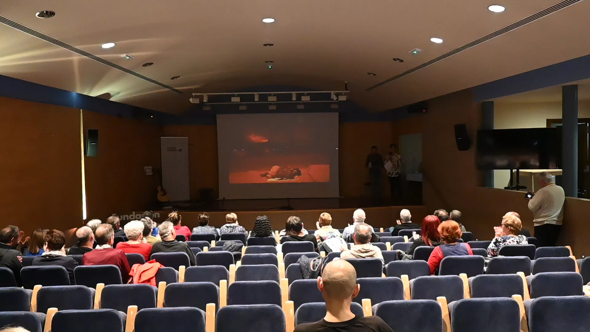 Inauguración de la Muestra Fotográfica Un Viaje a la Esperanza de Entarachen-Bosco Global. Foto Carlos Jalle