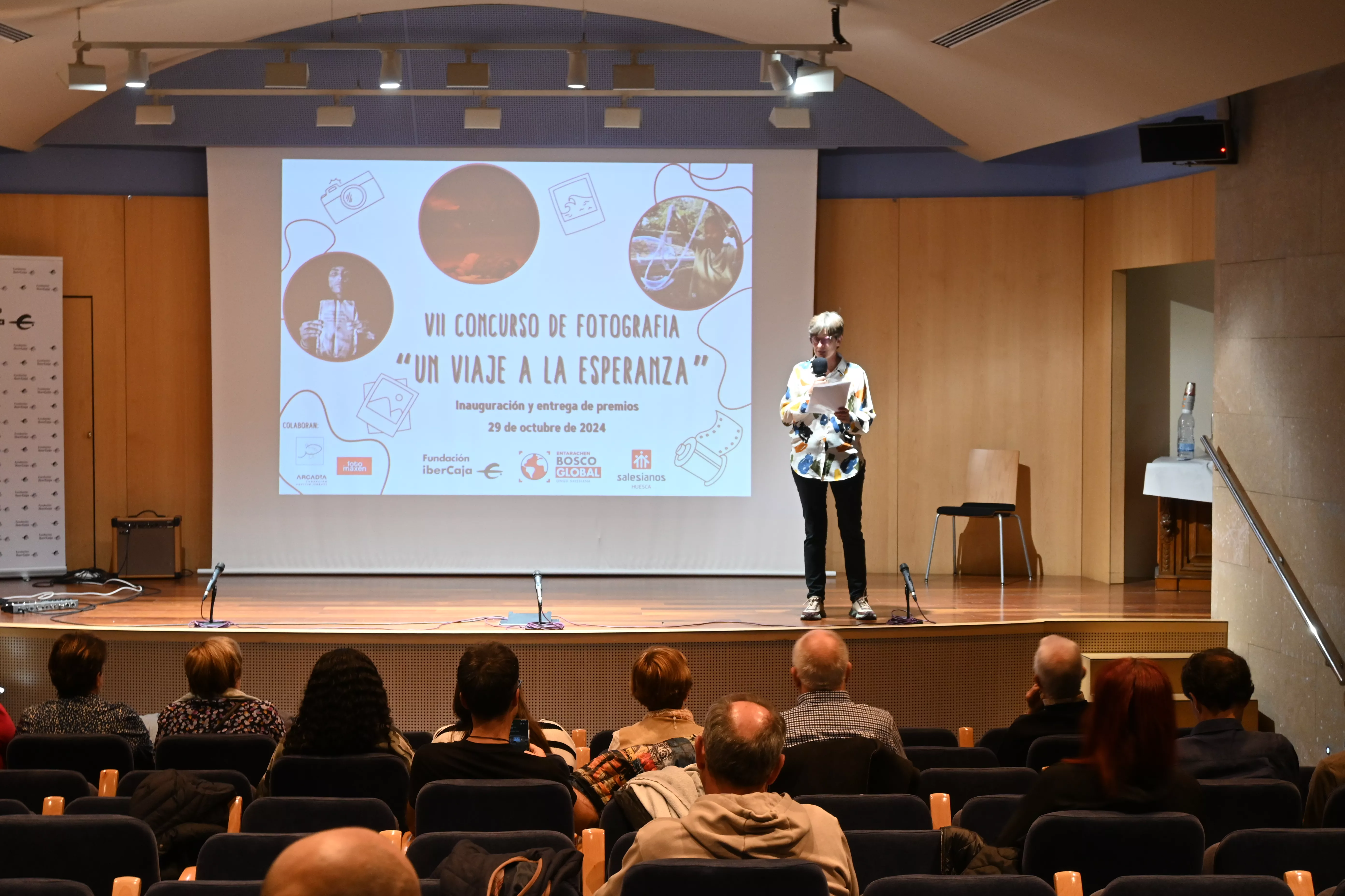 Inauguración de la Muestra Fotográfica Un Viaje a la Esperanza de Entarachen-Bosco Global. Foto Carlos Jalle