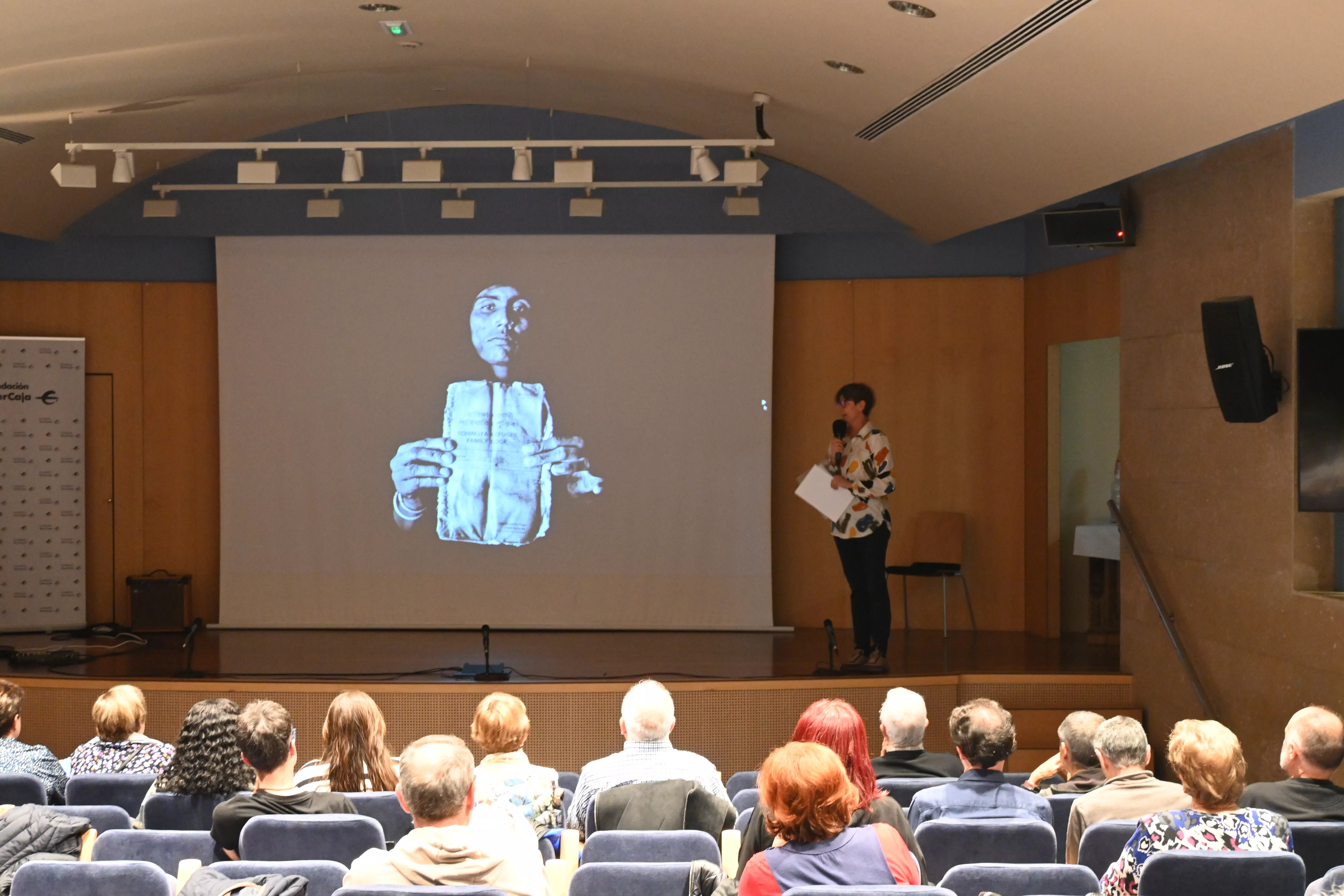 Inauguración de la Muestra Fotográfica Un Viaje a la Esperanza de Entarachen-Bosco Global. Foto Carlos Jalle