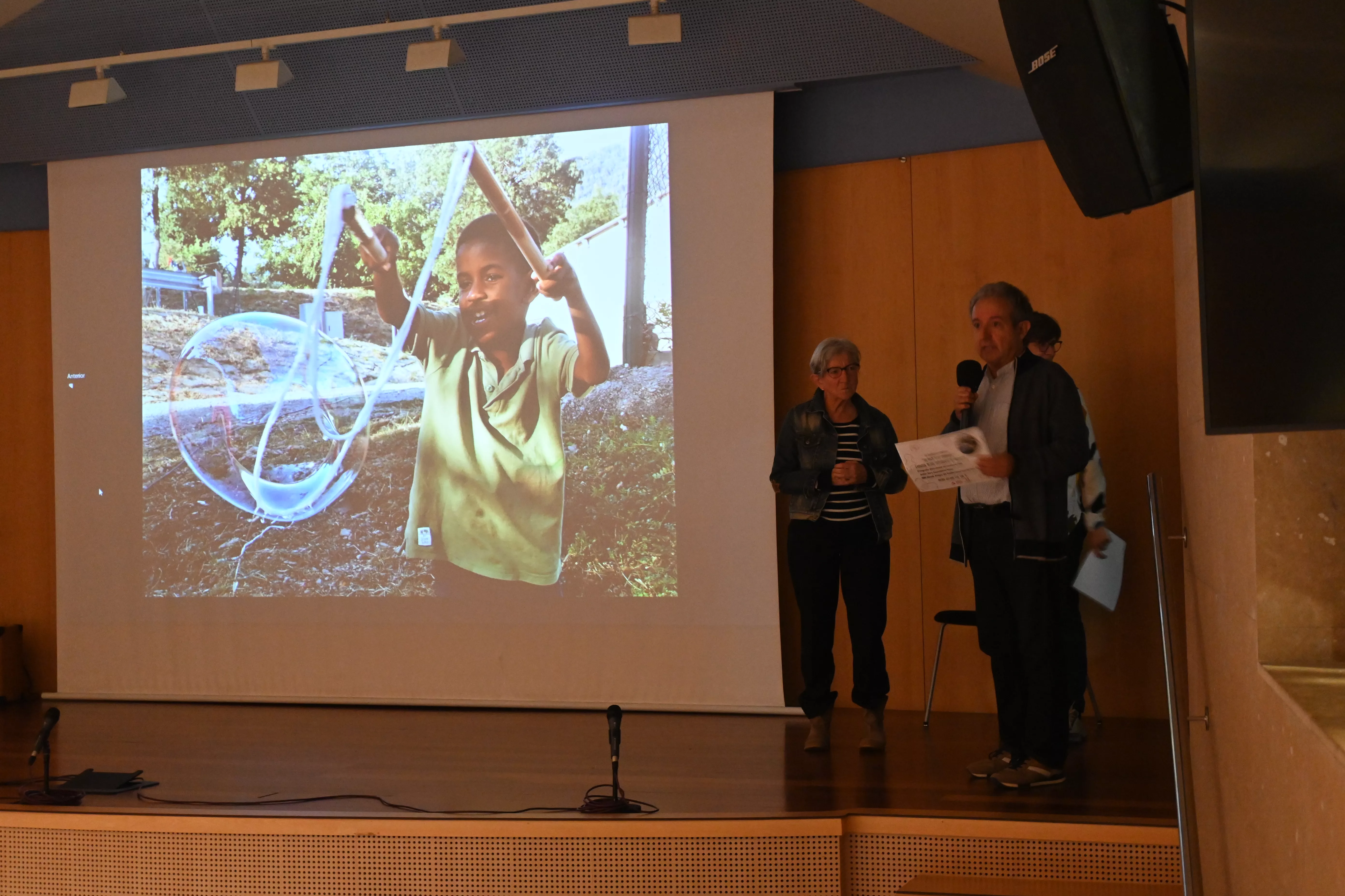 Inauguración de la Muestra Fotográfica Un Viaje a la Esperanza de Entarachen Bosco Global. Foto Carlos Jalle