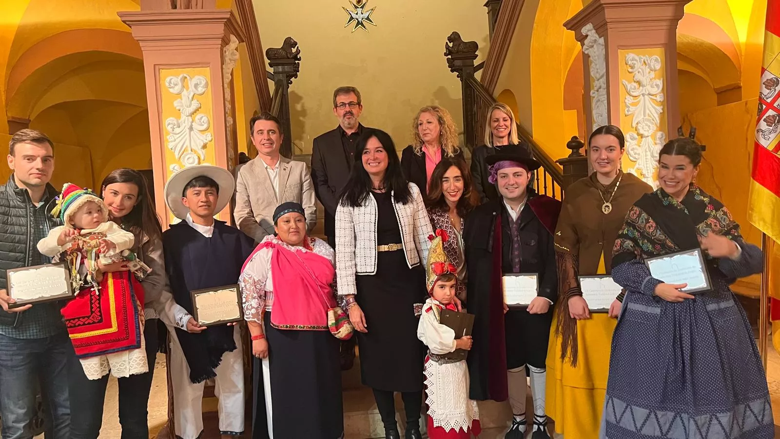 Premiados en el Certamen de Exaltación de Indumentaria Tradicional Aragonesa. Foto Mercedes Manterola