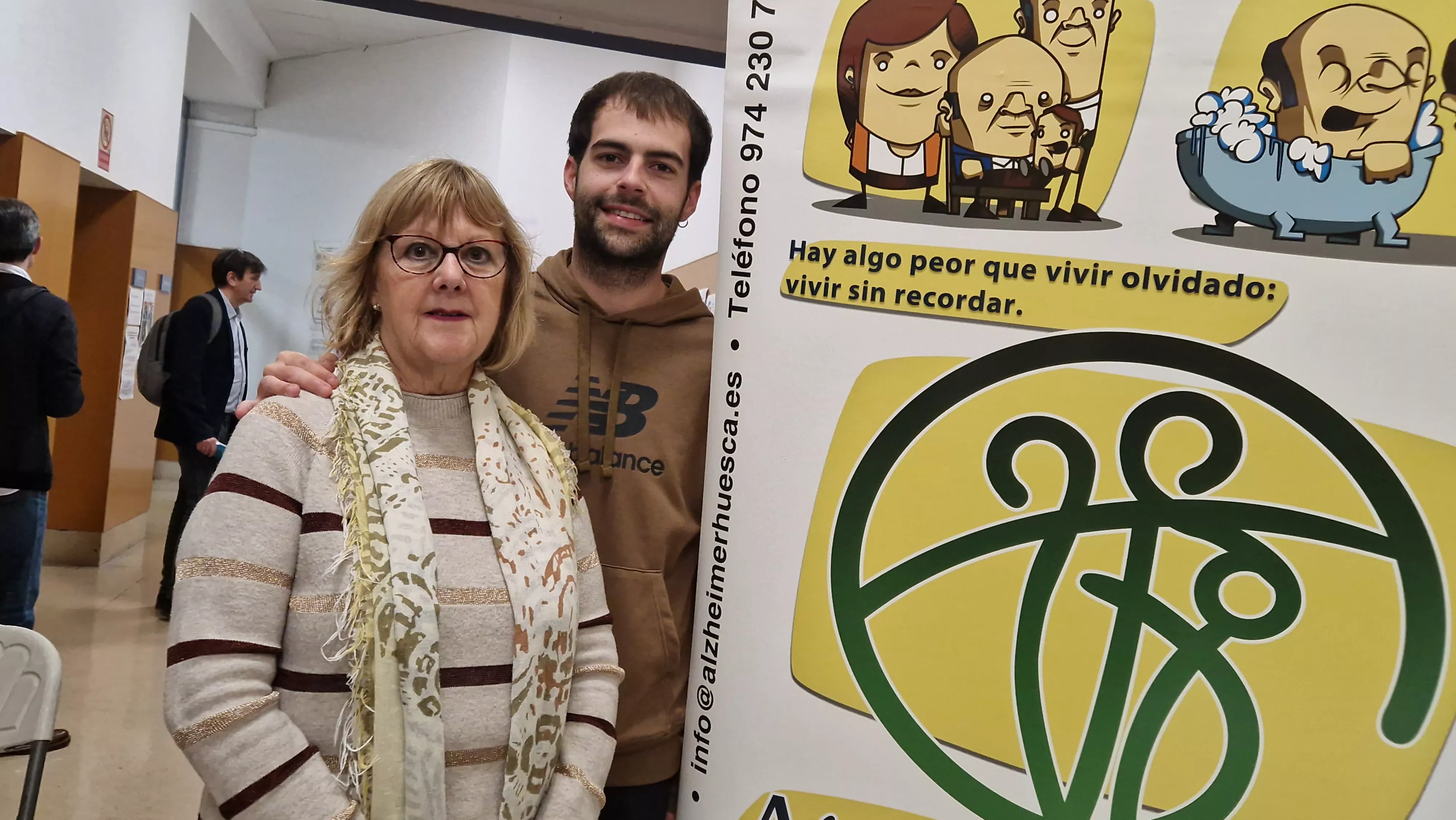 Teresa Bitrián y Eduardo, de Alzhéimer Huesca. Foto Myriam Martínez