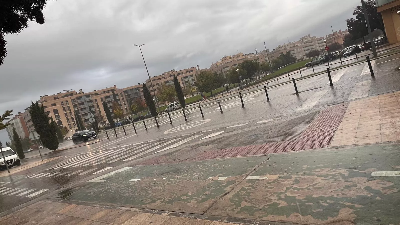 La lluvia se ha cebado también en Huesca