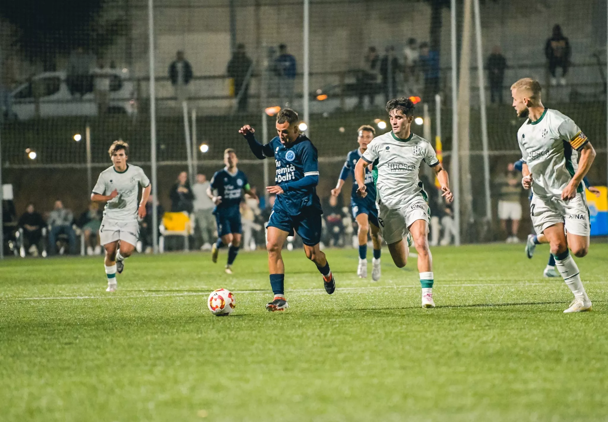 El Huesca solventa la papeleta y se apunta a otra ronda de Copa (0-2). Foto: Badalona Futur