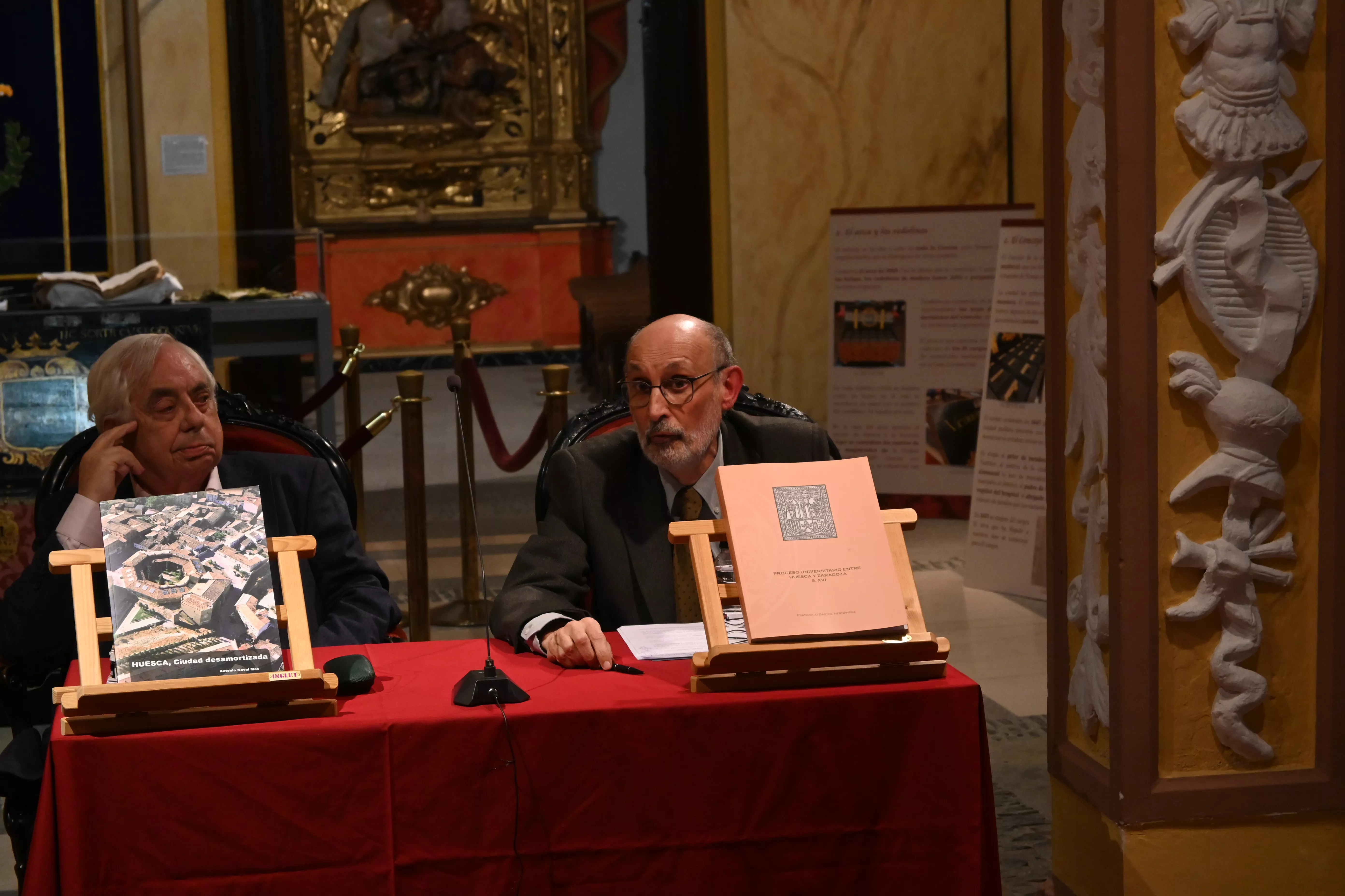 Presentación de los libros de Antonio Naval Mas y Francisco Bartol. Foto Carlos Jalle
