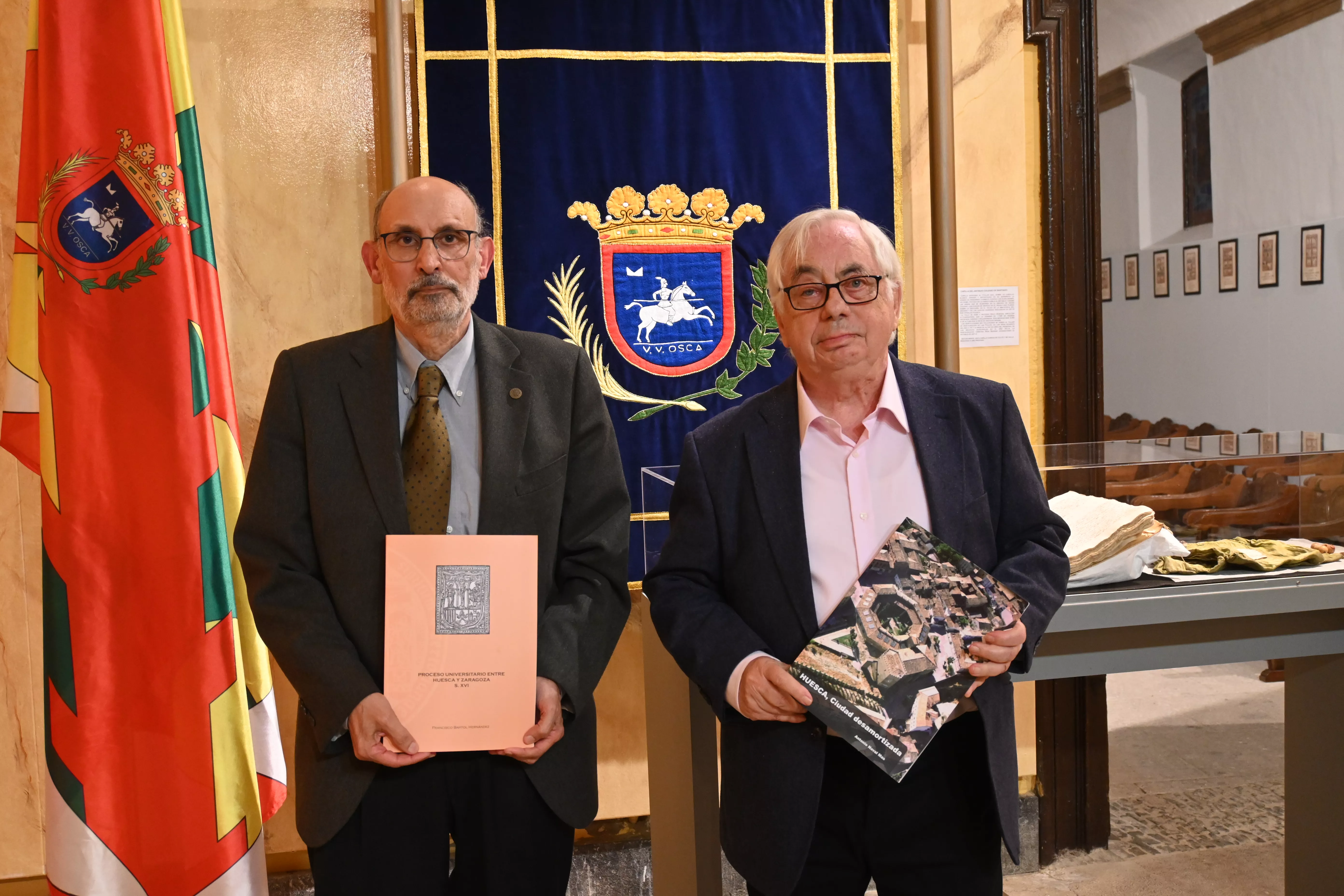 Presentación de los libros de Antonio Naval Mas y Francisco Bartol. Foto Carlos Jalle