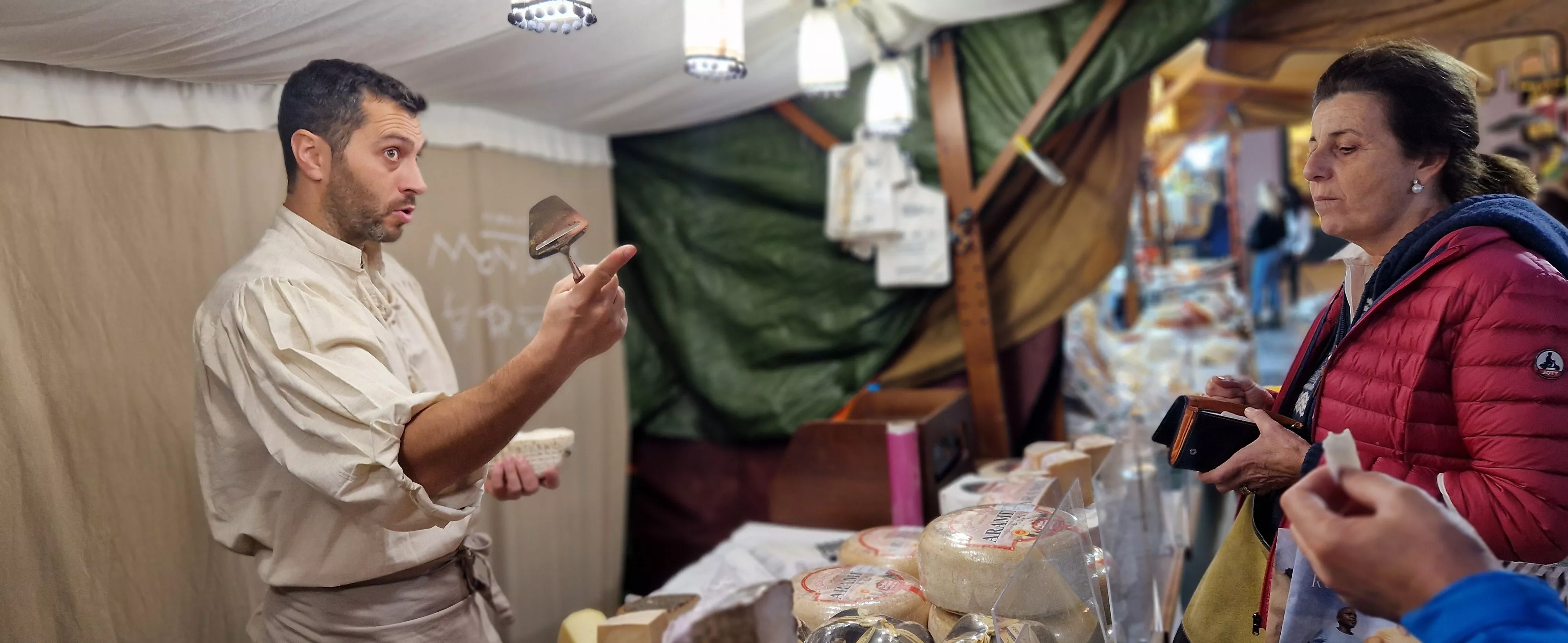 Apertura del Mercado Renacentista de Huesca. Foto Myriam Martínez 