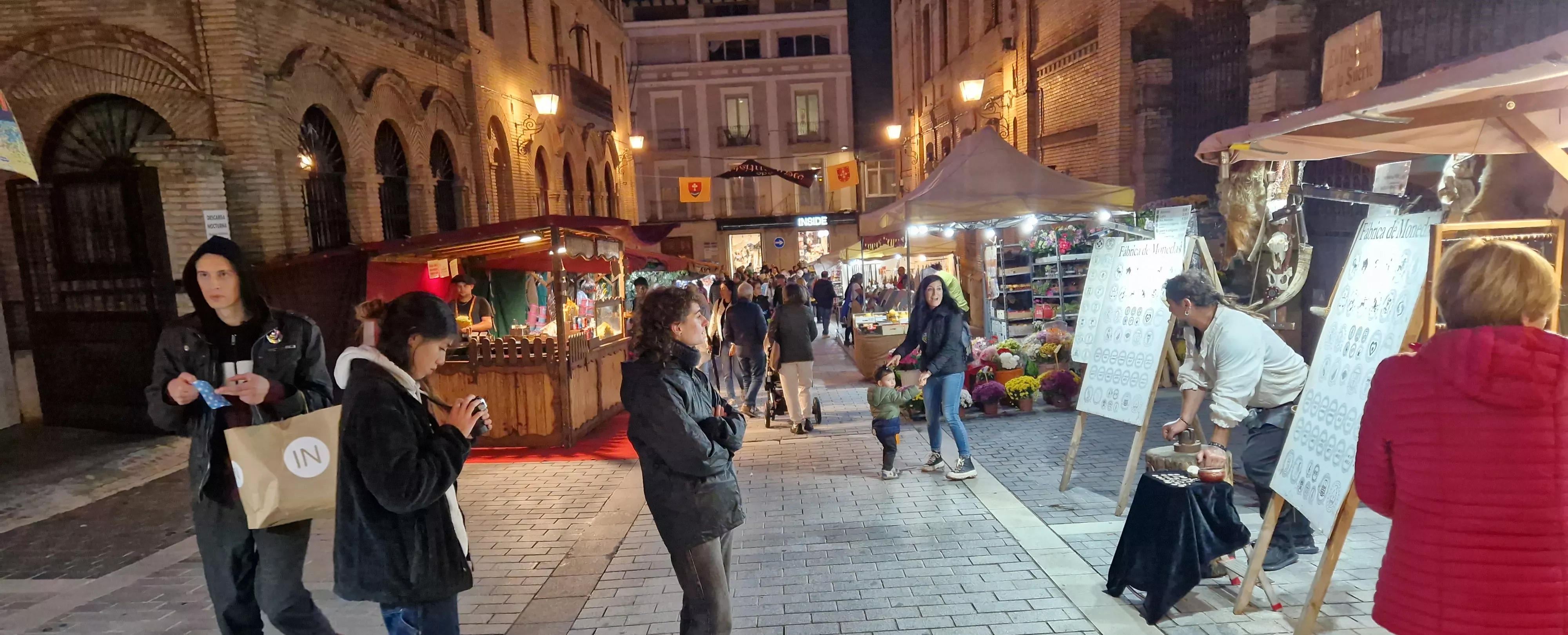 Apertura del Mercado Renacentista de Huesca. Foto Myriam Martínez 