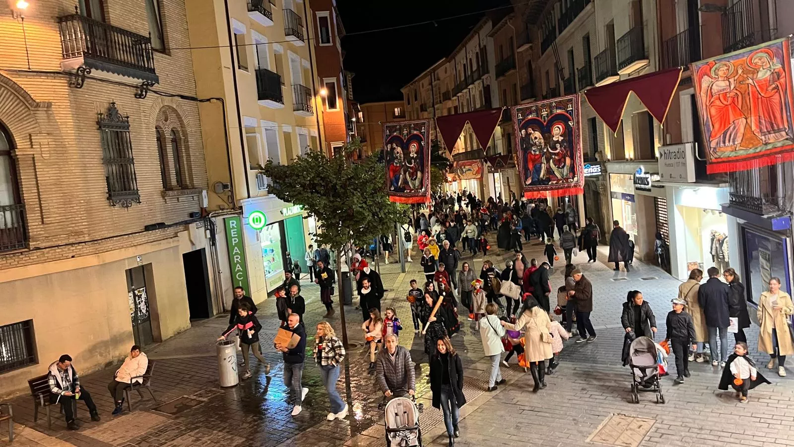 Celebración de la fiesta de Halloween en Huesca. Foto Mercedes Manterola