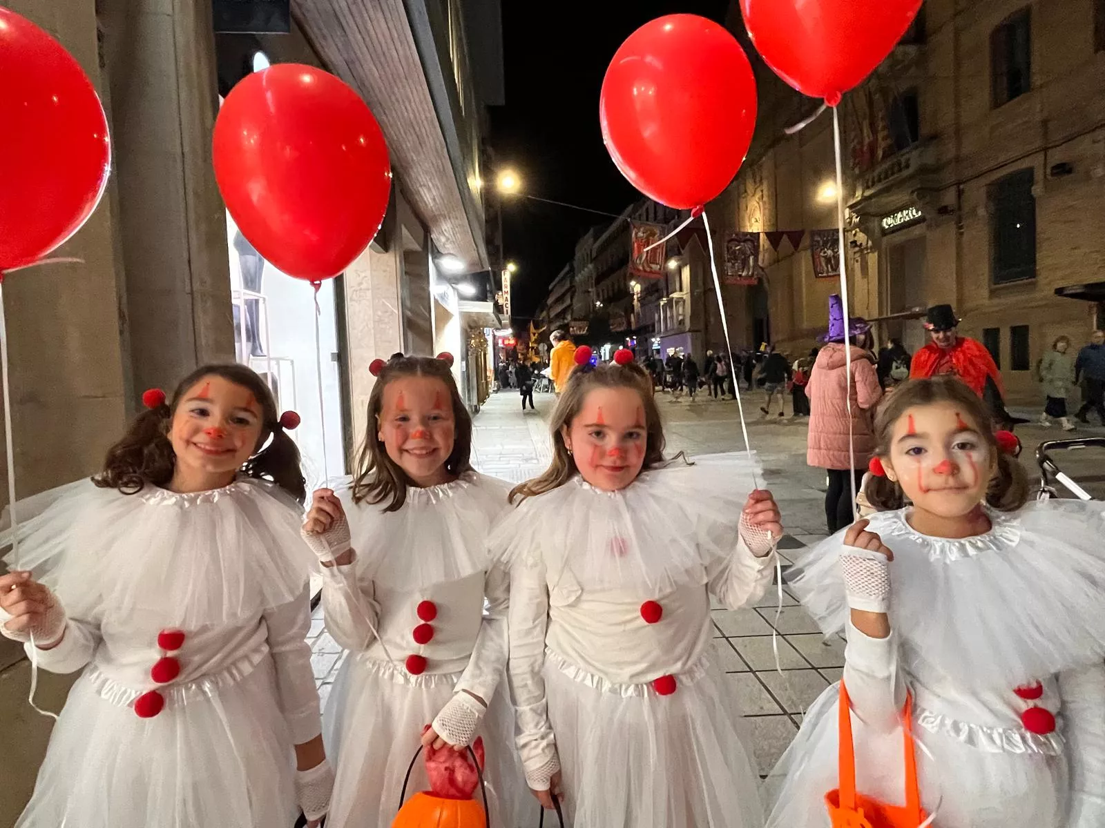 Celebración de la fiesta de Halloween en Huesca. Foto Mercedes Manterola
