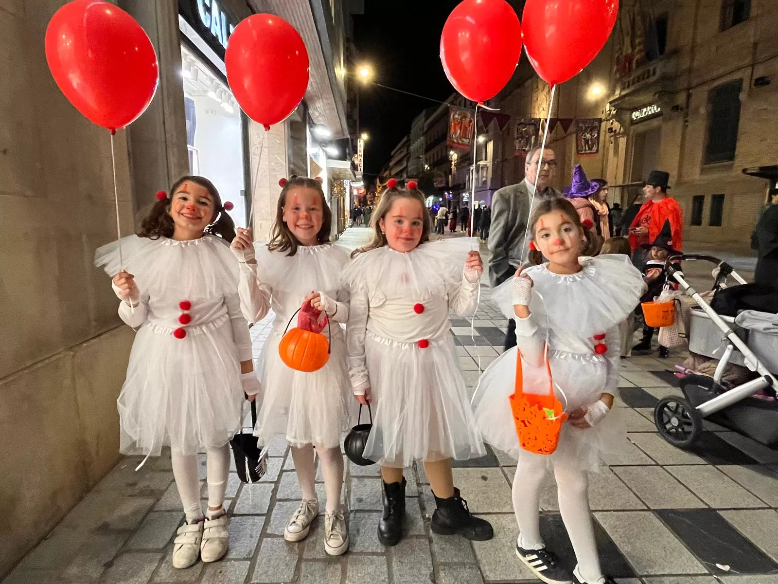 Celebración de la fiesta de Halloween en Huesca. Foto Mercedes Manterola