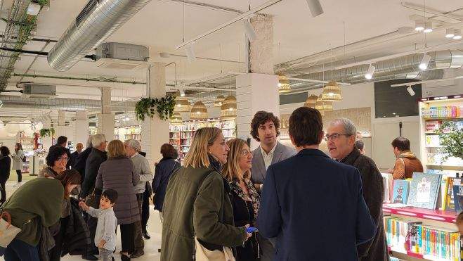 Inauguración del nuevo establecimiento, en la calle San Lorenzo Inauguración del nuevo establecimiento, en la calle San Lorenzo
