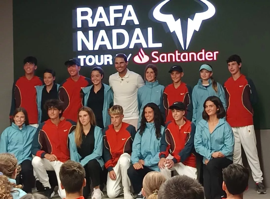 Gonzalo Corrales, con sus contrincantes y con Rafa Nadal