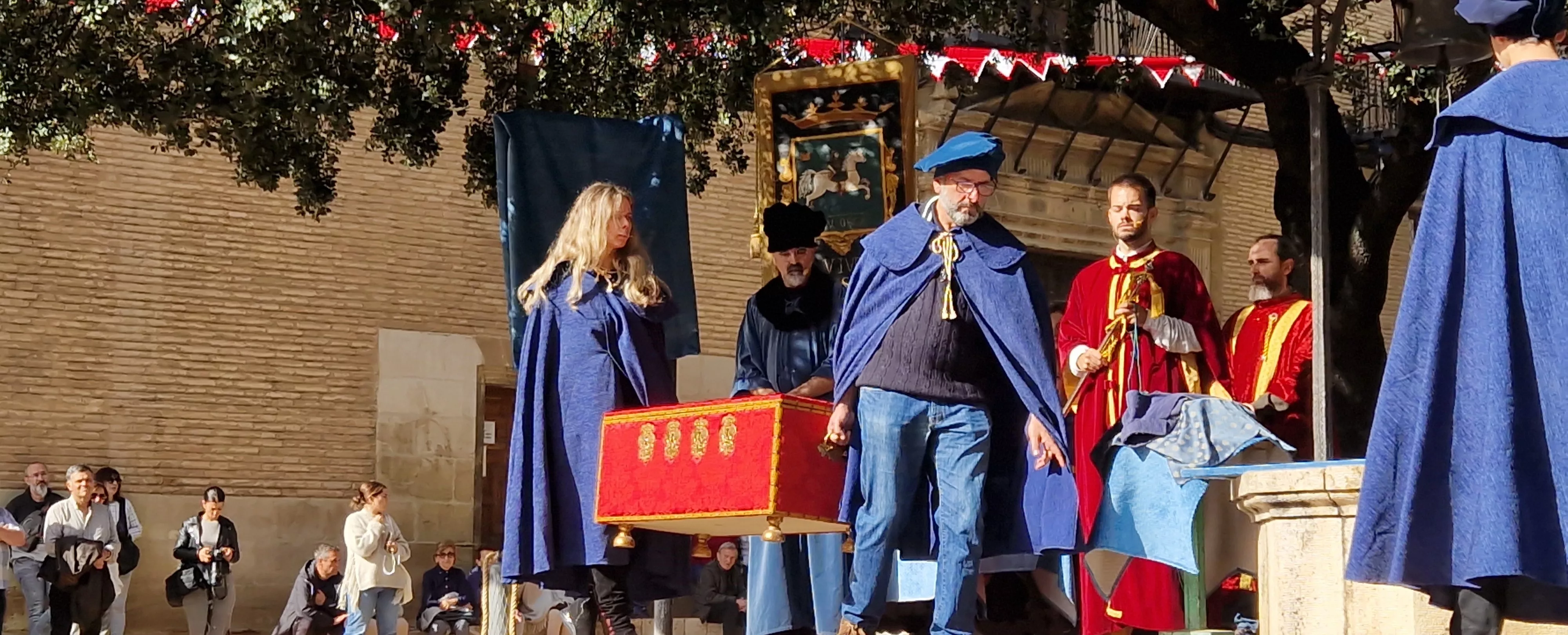  Ceremonia de insaculación o extracción de oficios de Huesca 2024. Foto Myriam Martínez